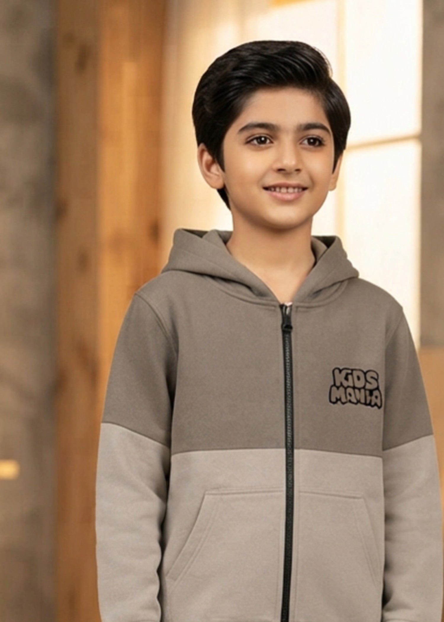fleece Hoodie in Camel brown, bone
