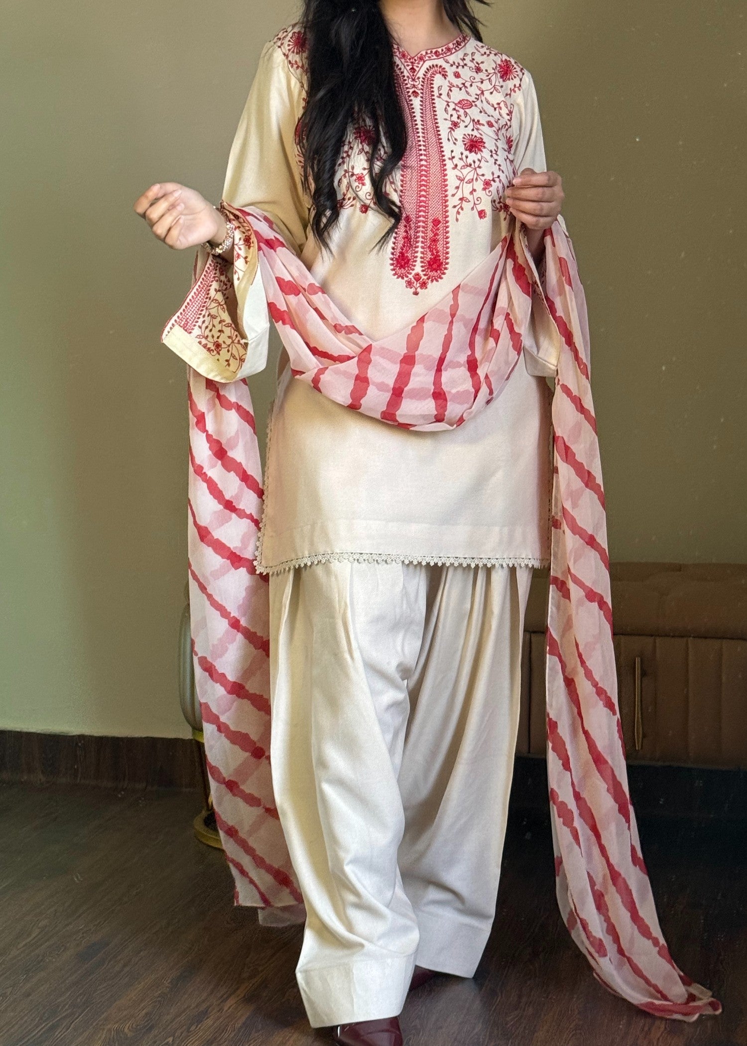 lawn cotton Kurta Set in Red, ivory