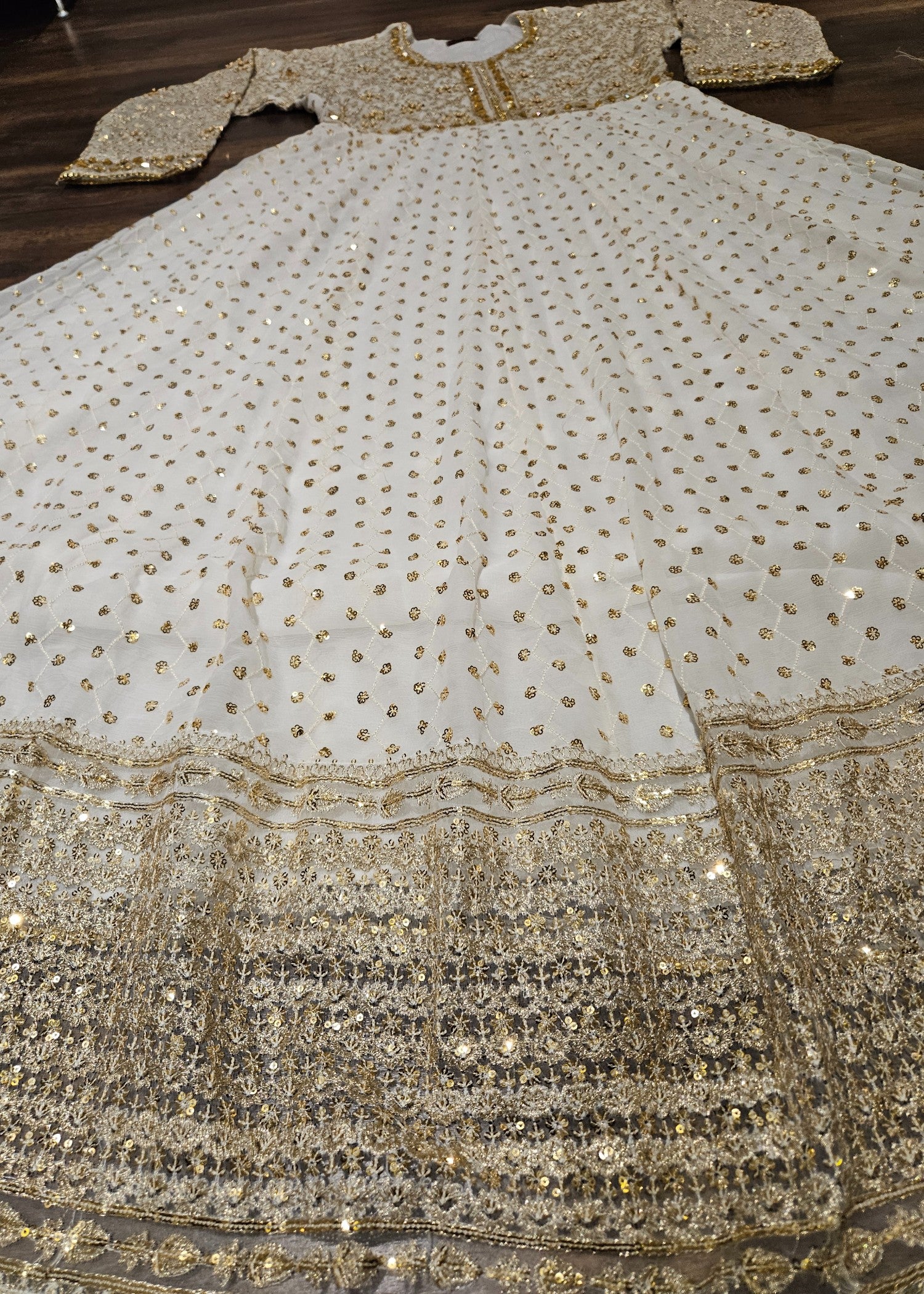 chiffon Maxi in Pearl white