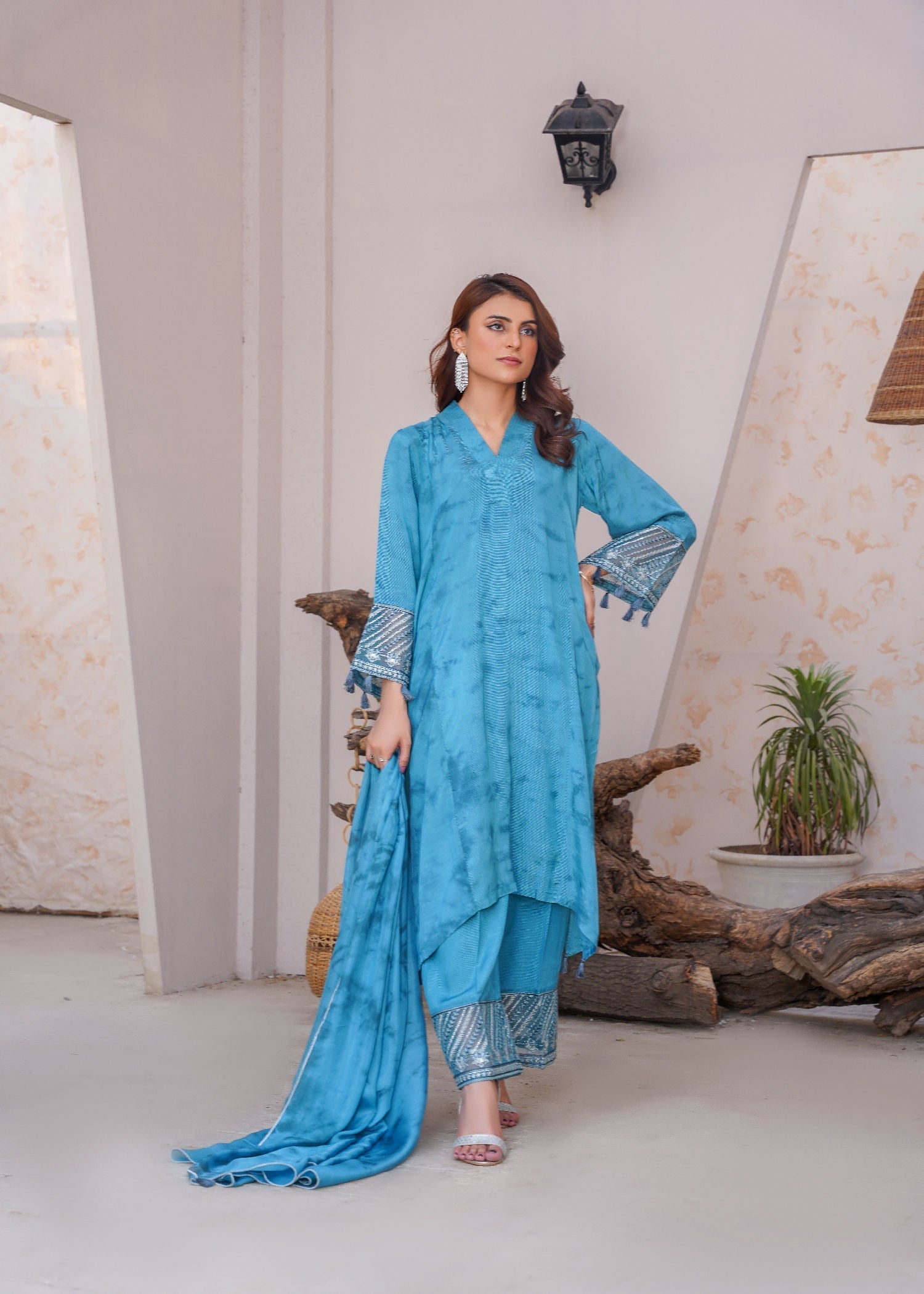 bemberg crinkle chiffon Kurta Set in Sky blue