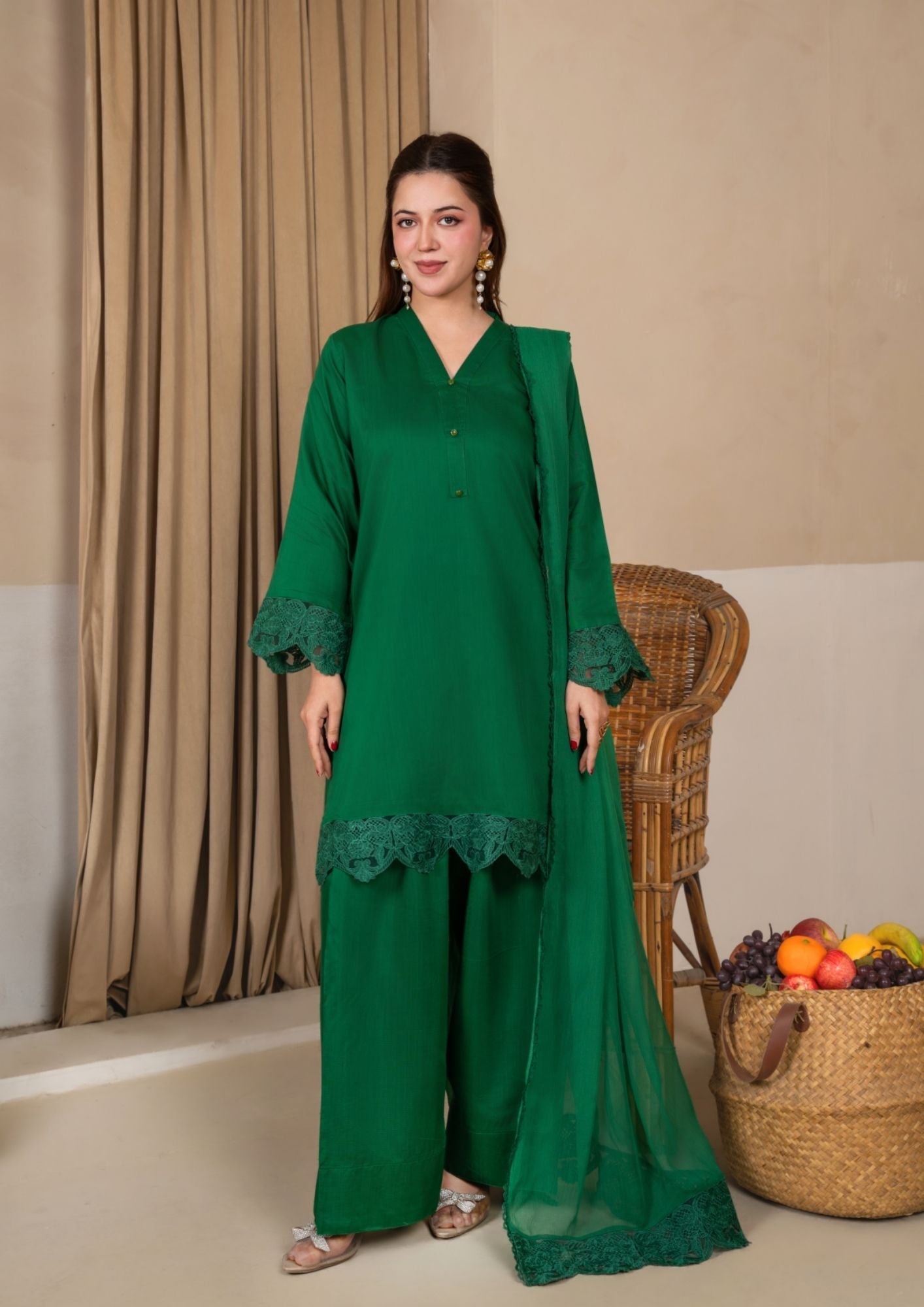 viscose raw silk Kurta Set in Bottle green