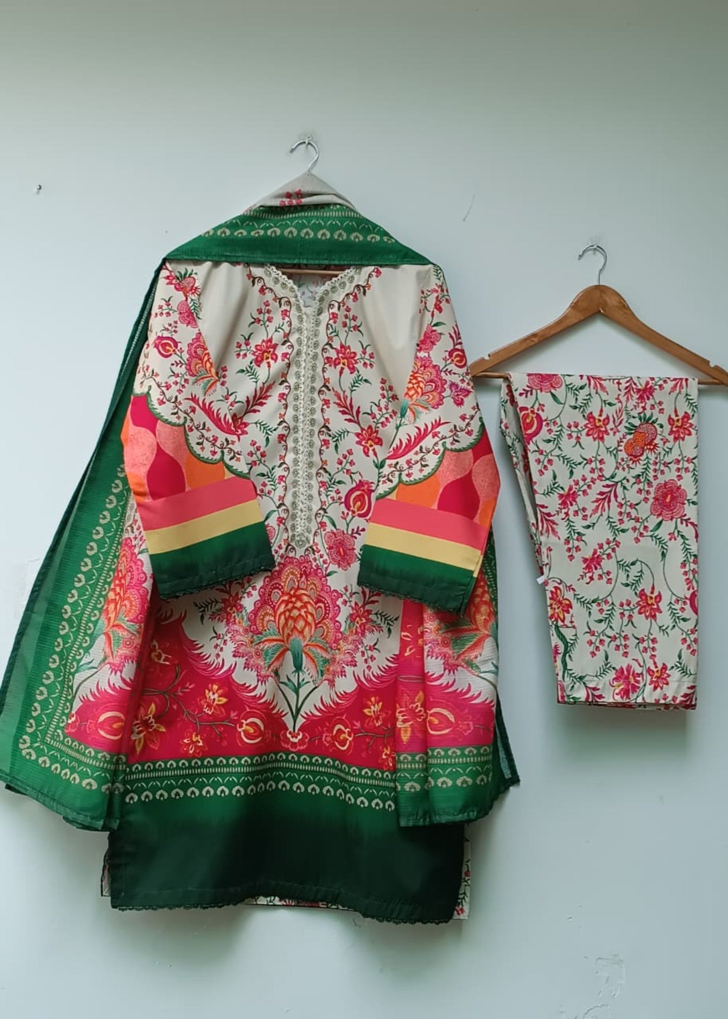 cotton satin Kurta Set in Multi