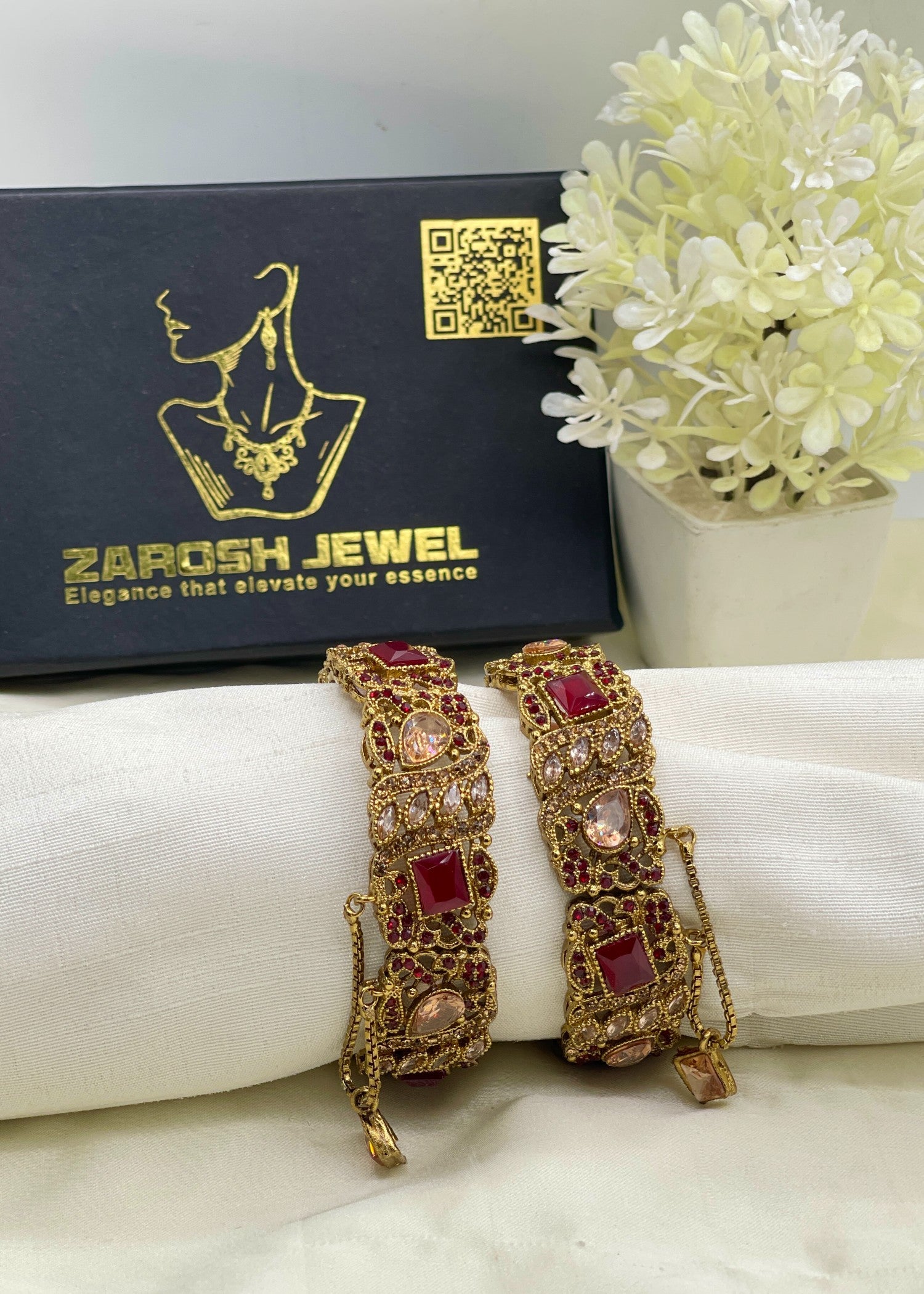 Bangles in Red Color by - Trendy Women Bangles WZL1762