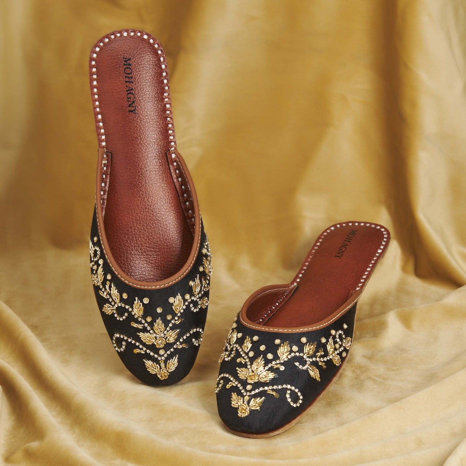 Mules in Black by - High Quality Women Mules YJZ5282