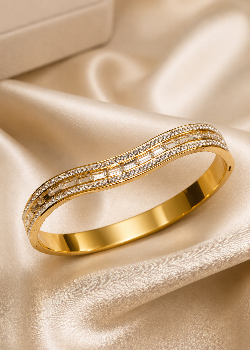 Bracelet in Gold Color by - Trendy Women Bracelet KNC7513