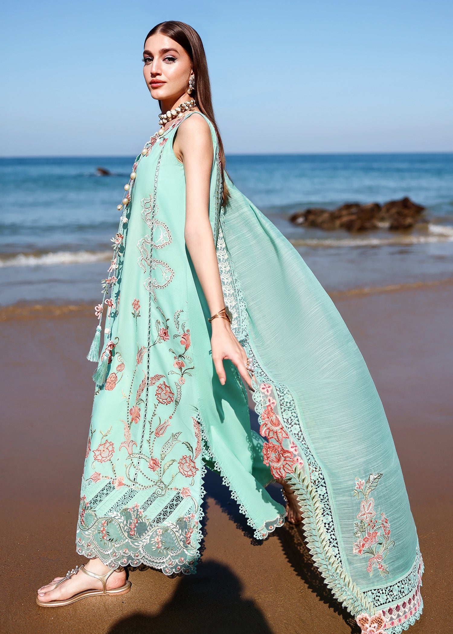 Breeze Festive Luxury Lawn – GIA-5-B