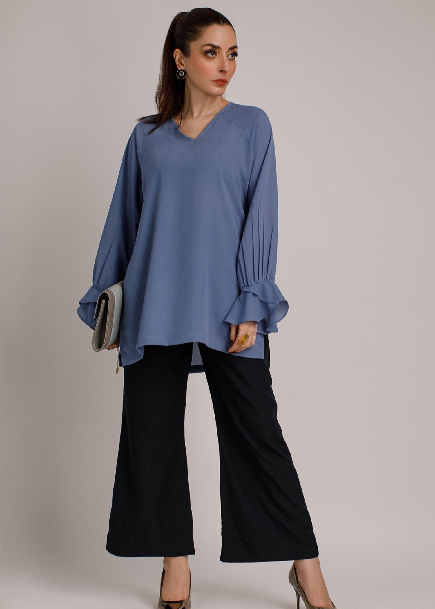 crepe Top in Steel blue