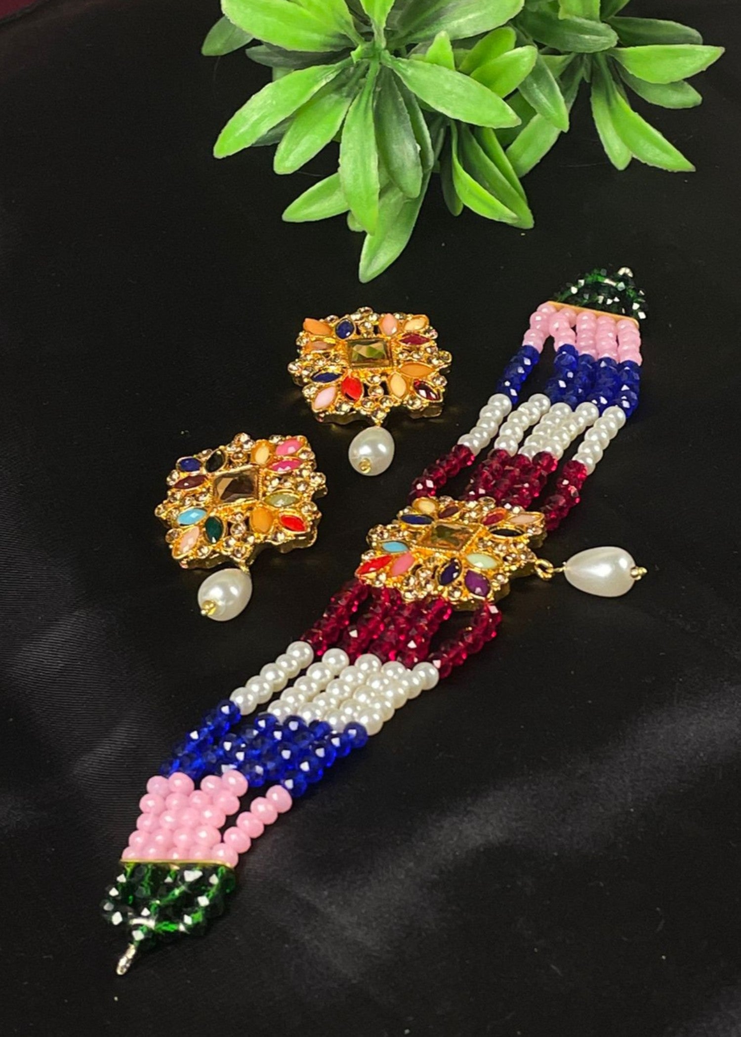 Choker in Multi Color by - Trendy Women Choker SRS3330