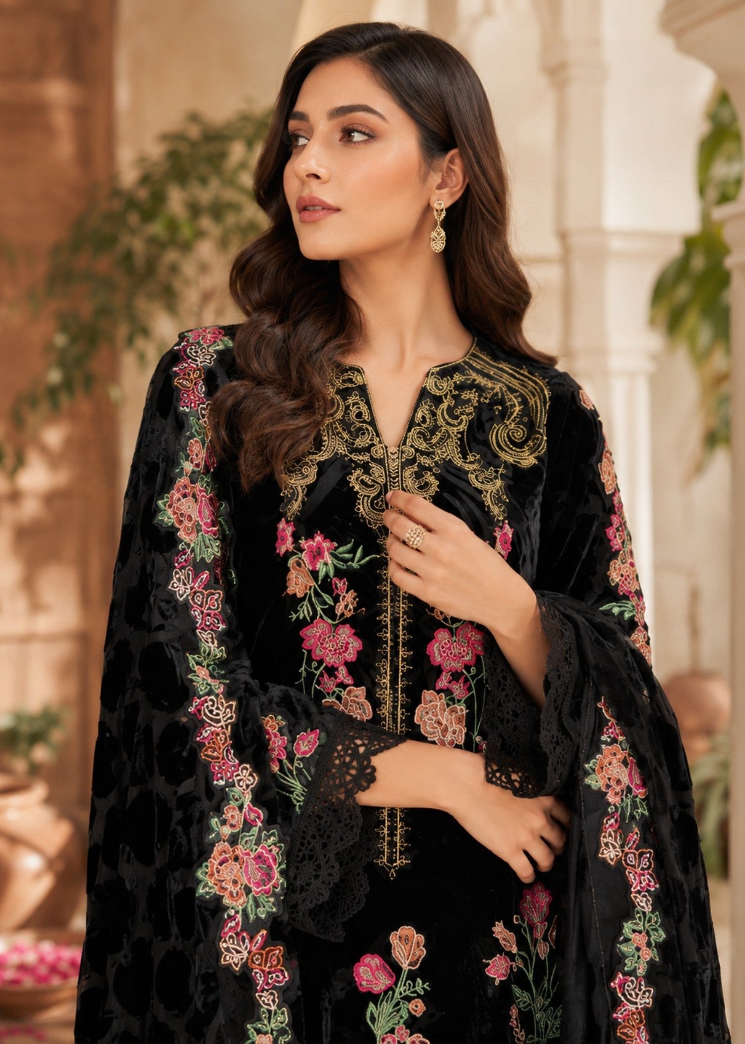 velvet Kurta Set in Black