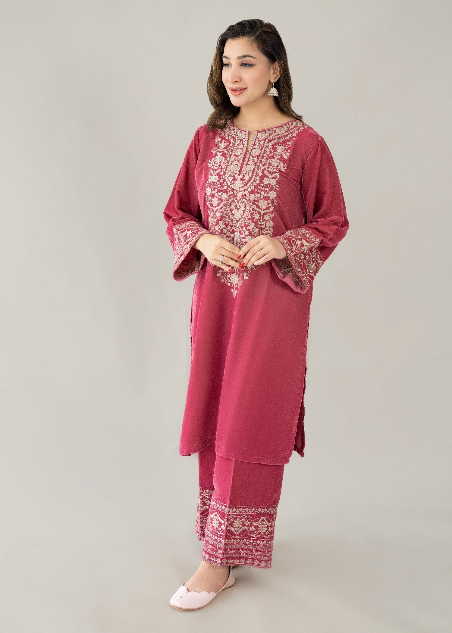velvet Kurta Set in Tea rose pink