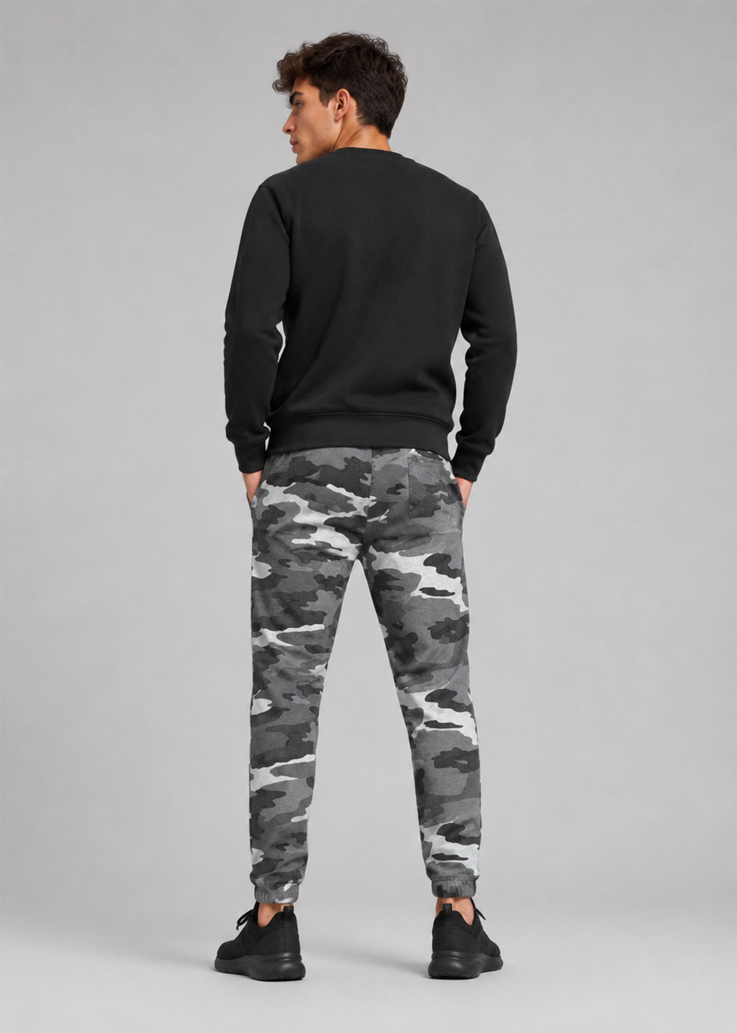 fleece Trousers in Black, grey