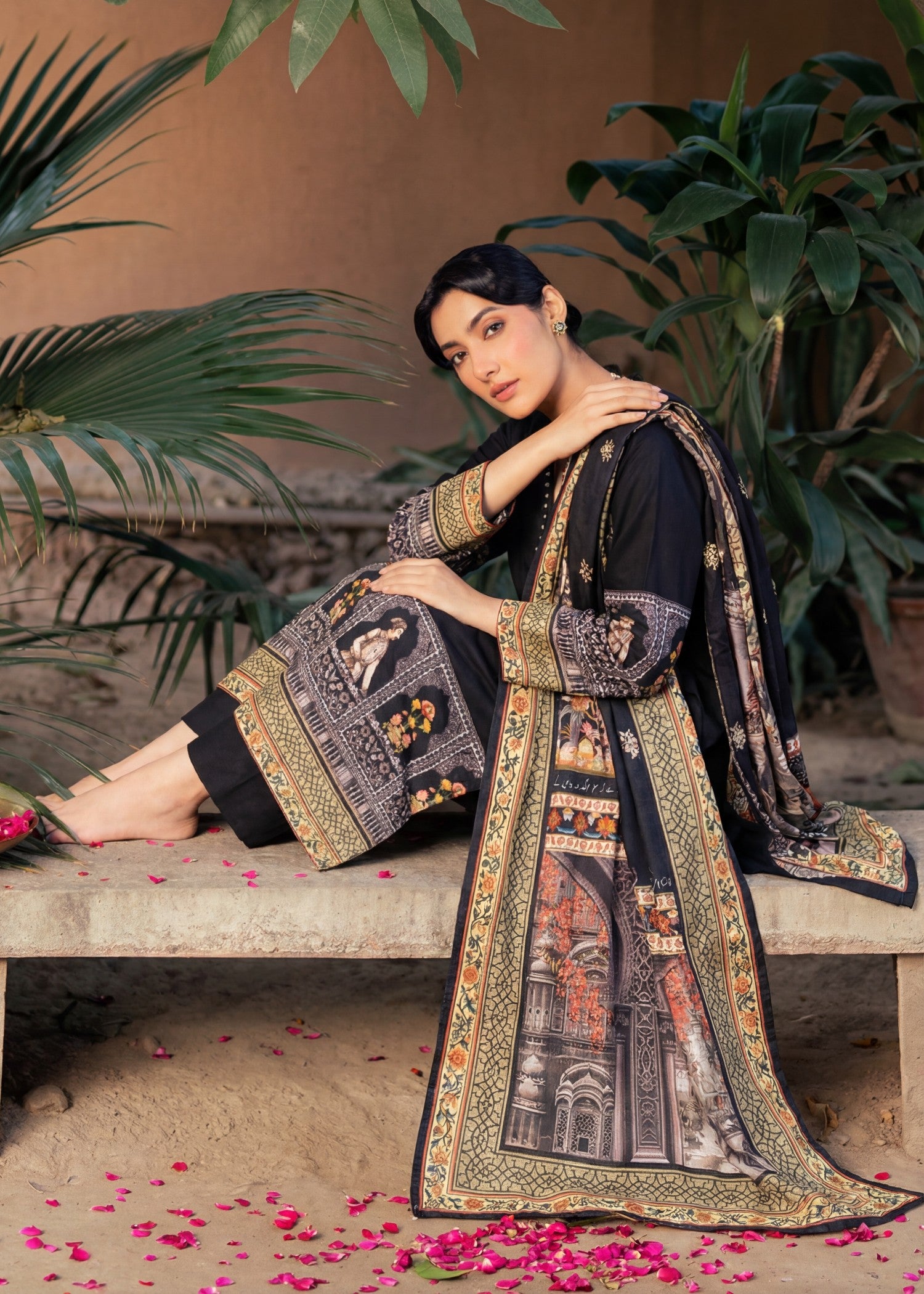 textured lawn Kurta Set in Black