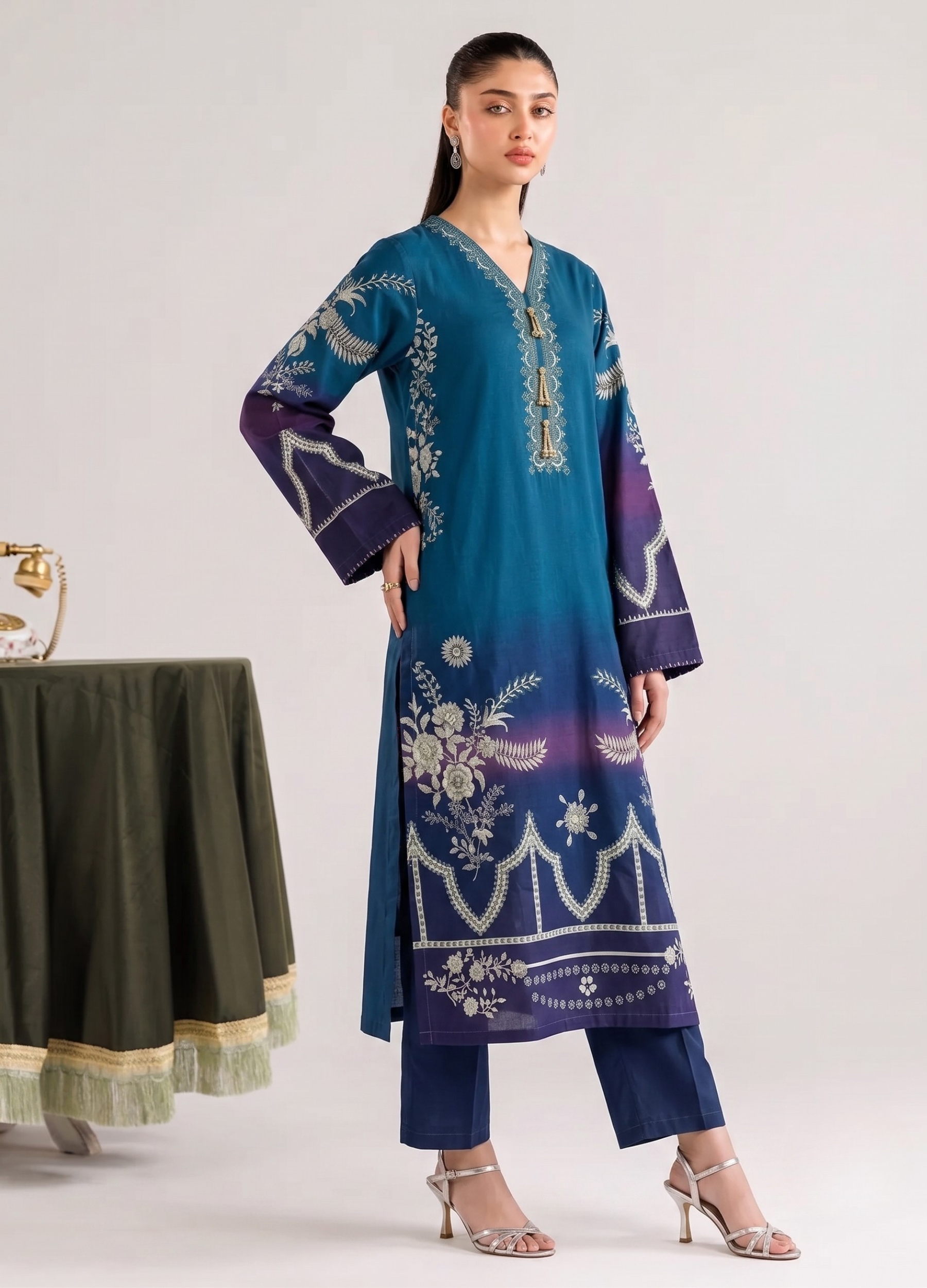 poly grip silk Kurta Set in Teal