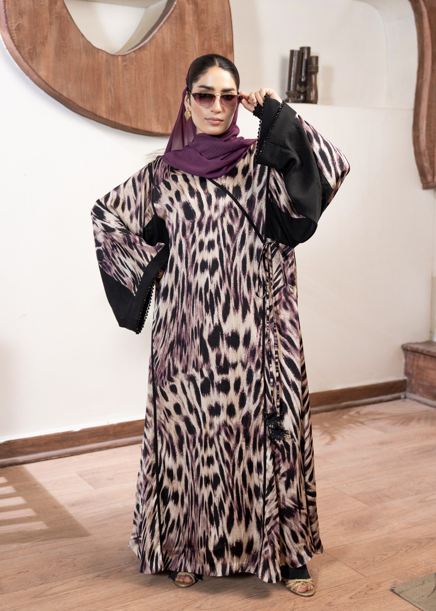 silk Abaya in Black, off-white, plum purple