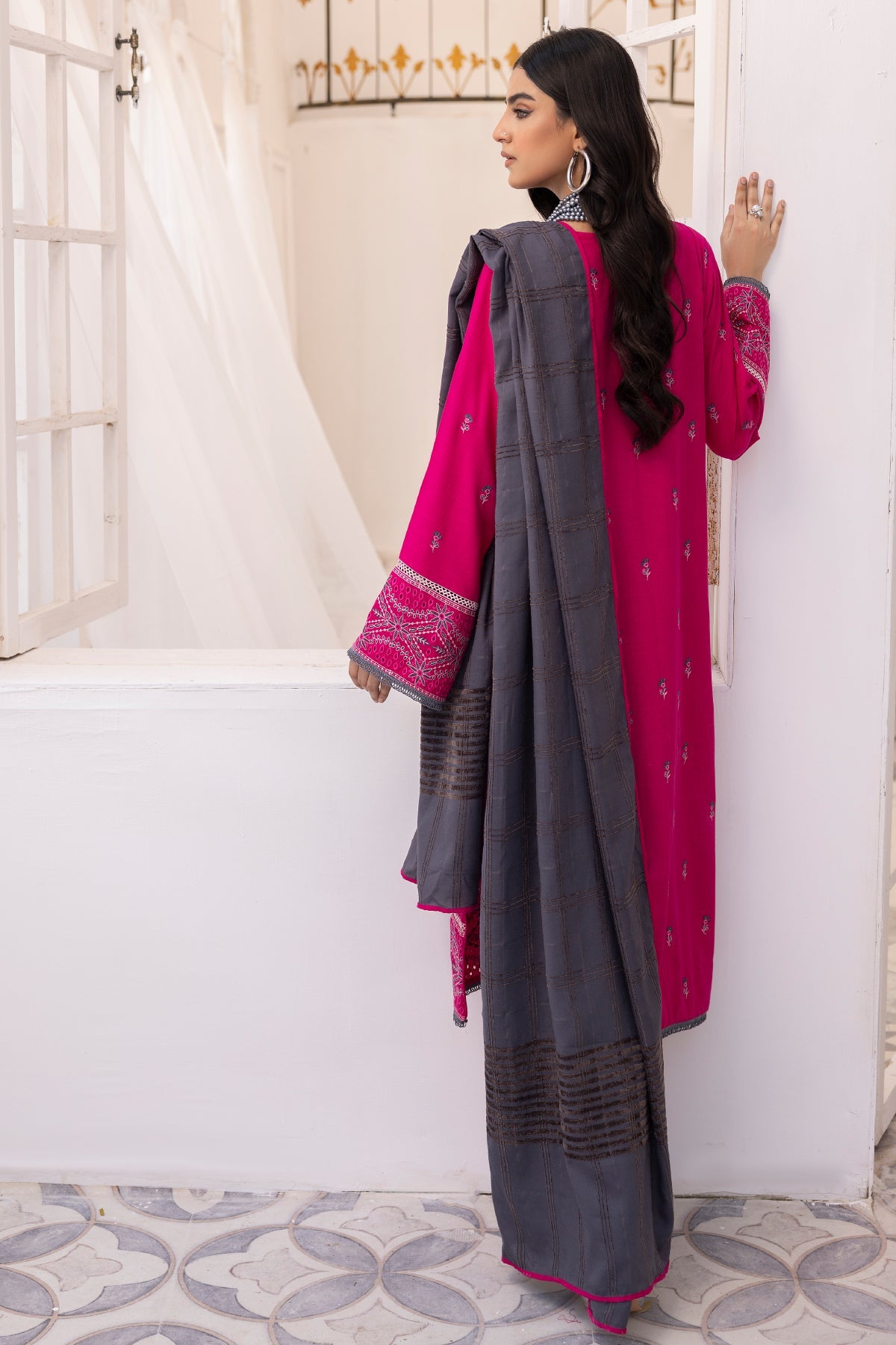 wool Unstitched in Shocking pink