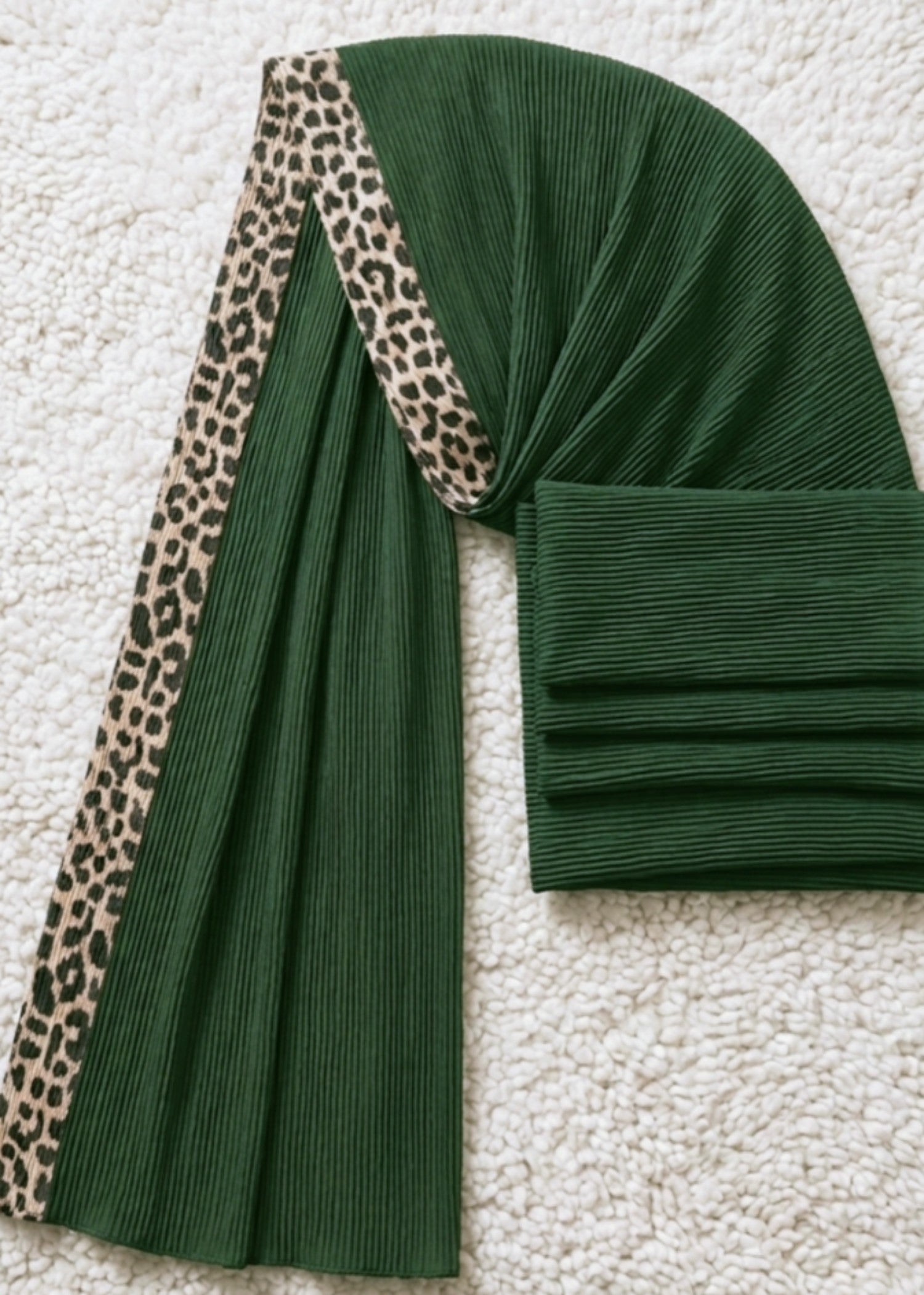 ribbed lawn Hijab in Dark green