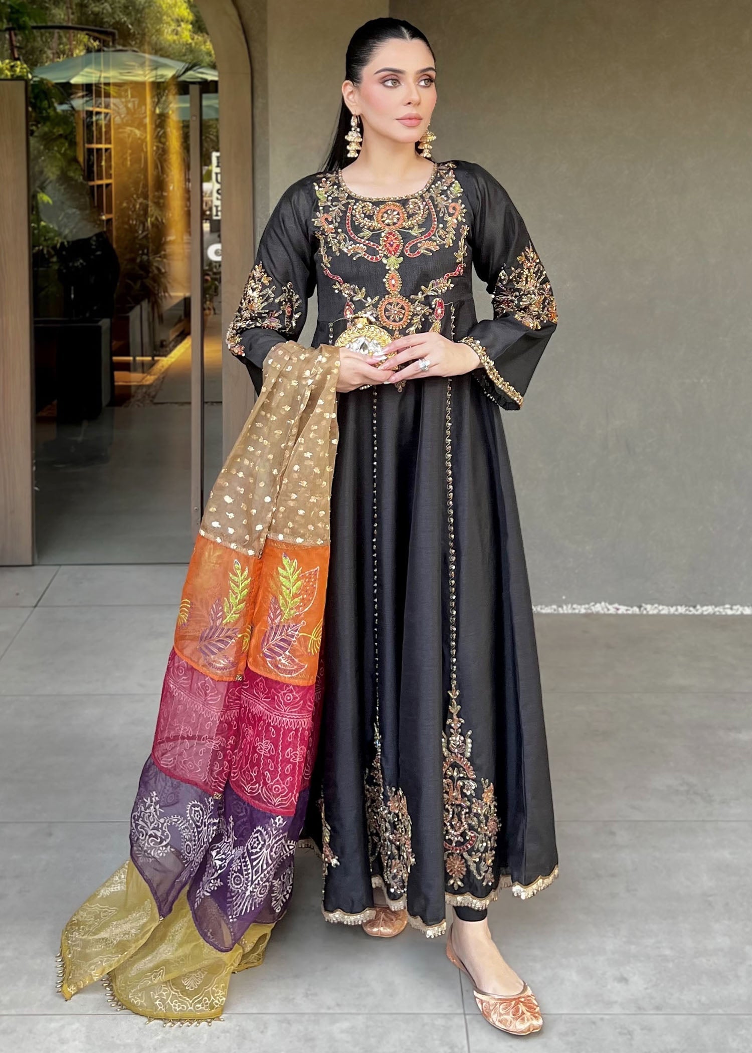 raw silk Maxi in Black