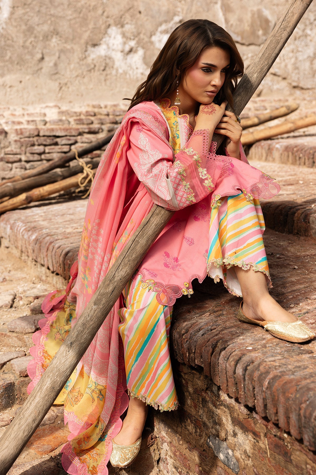 Chunri Lawn – CHN6-08