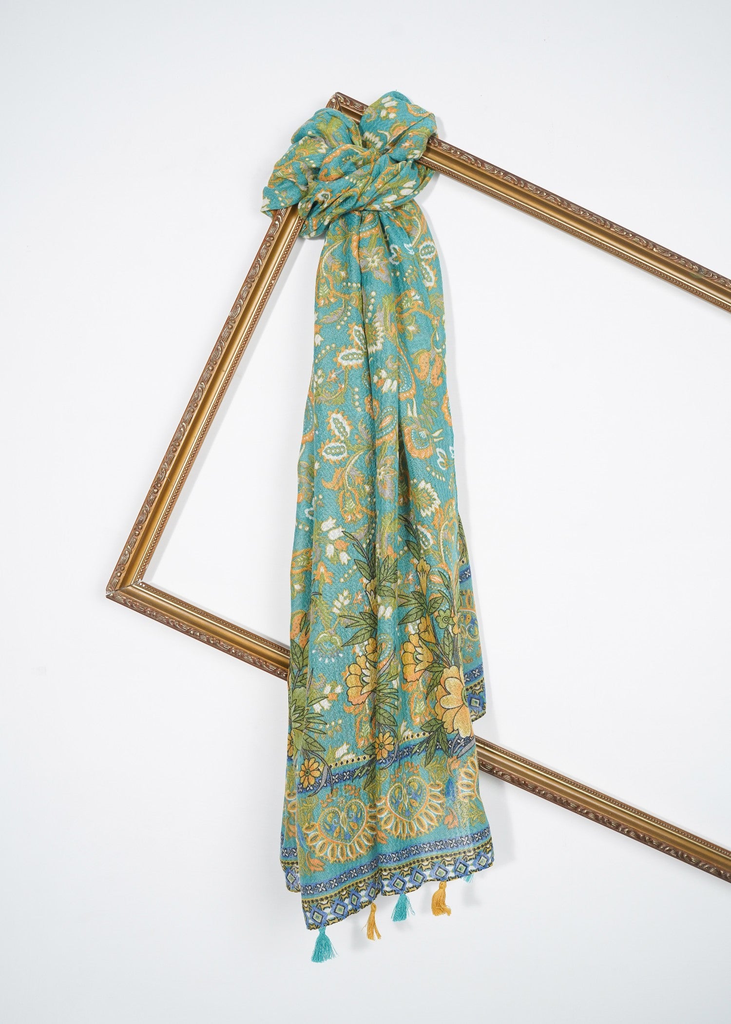 lawn Hijab in Green, multi