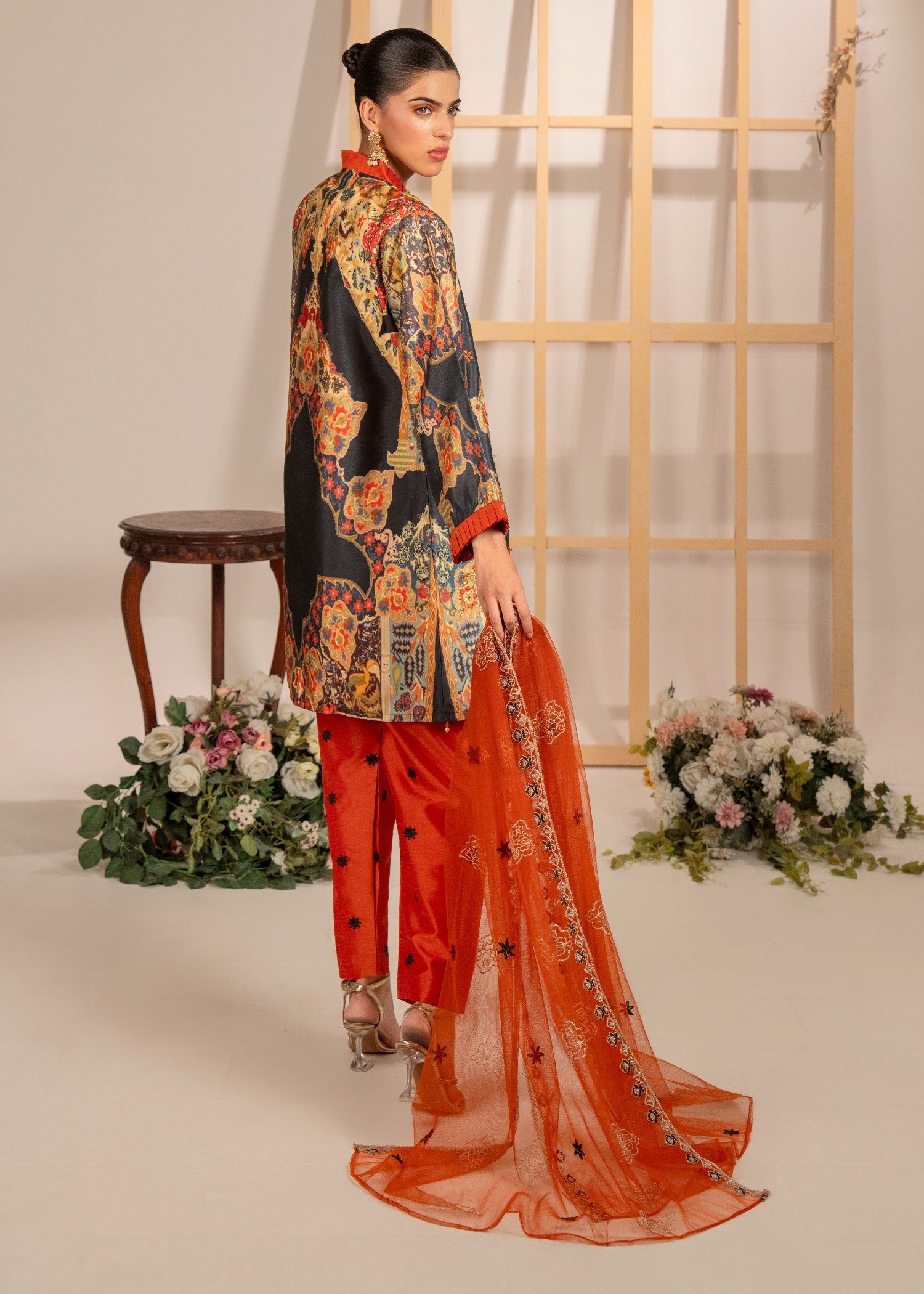 raw silk Gown in Multi
