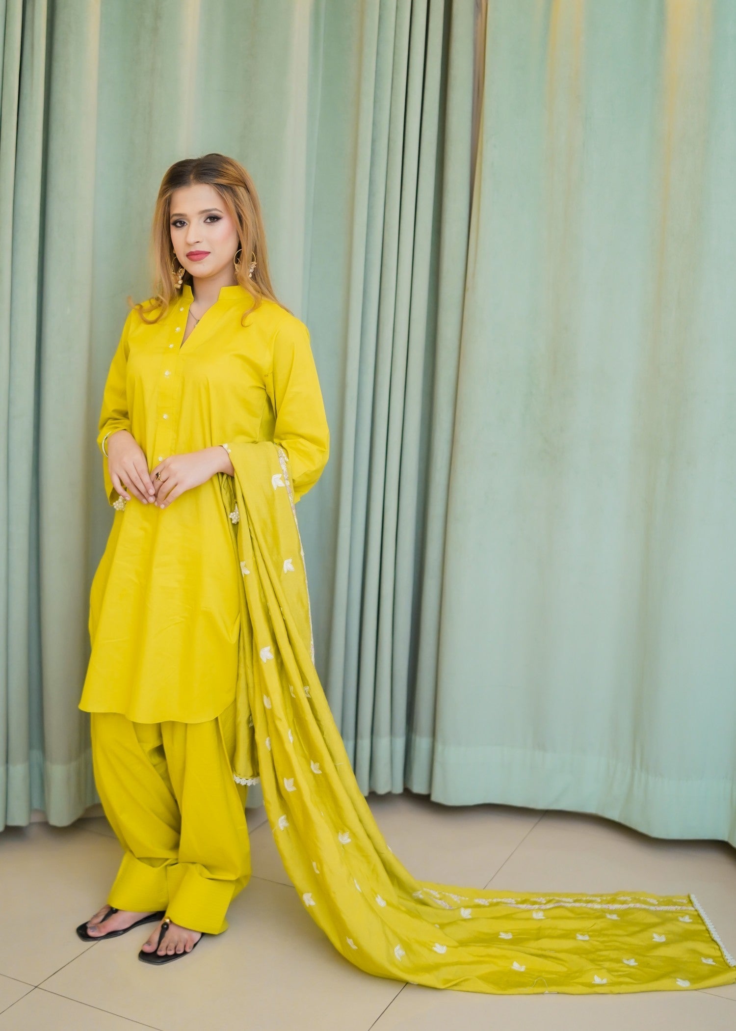 lawn Kurta Set in Key lime