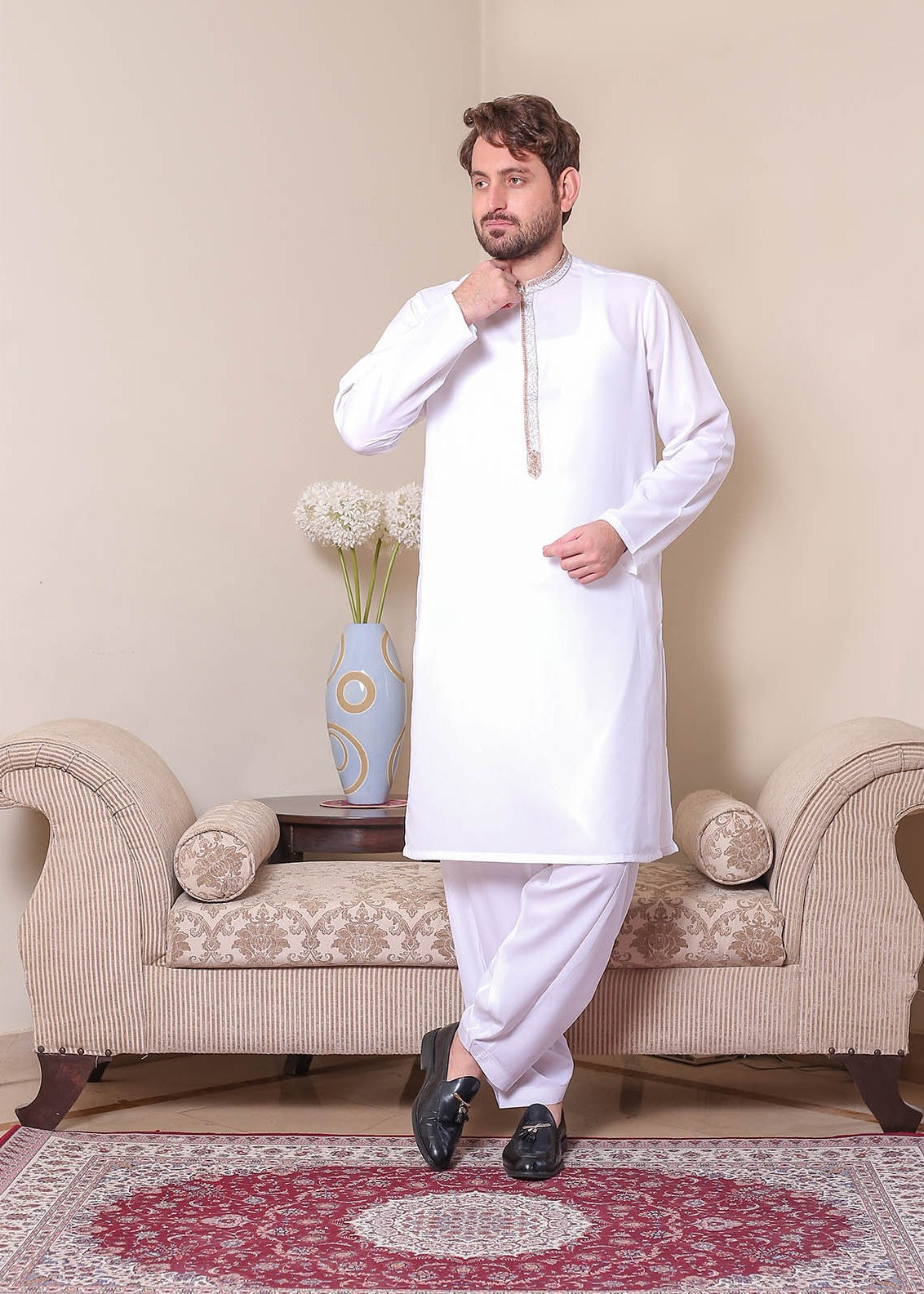 georgette Shalwar Kameez in Off-white