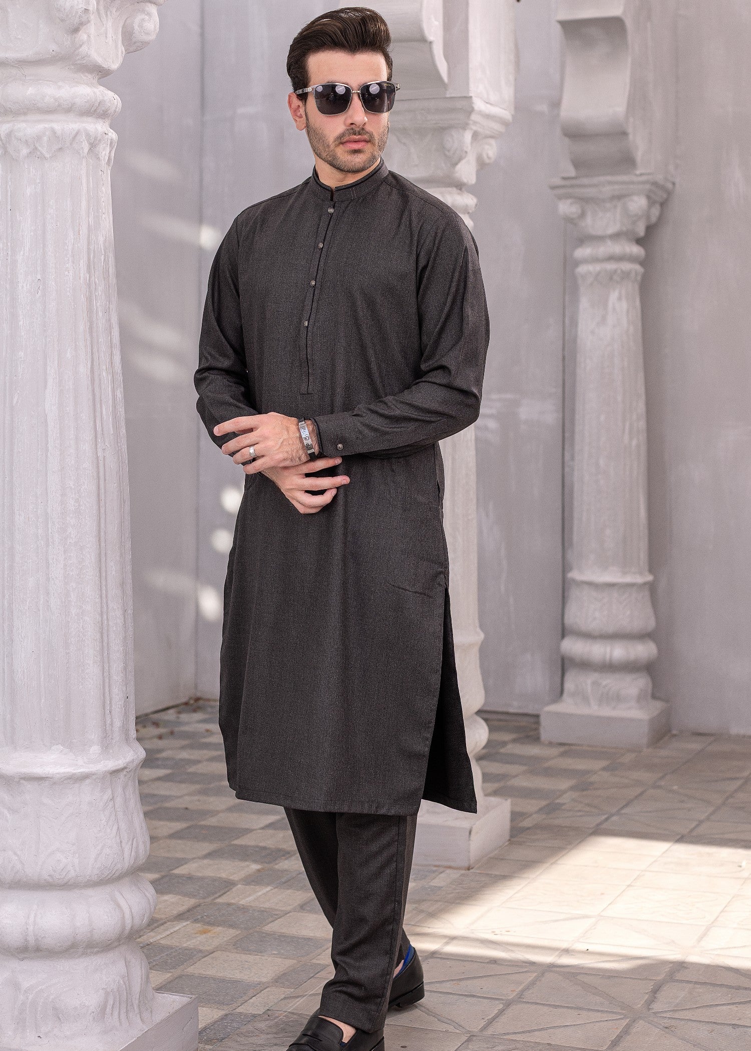 tropical Kurta Set in Obsidian