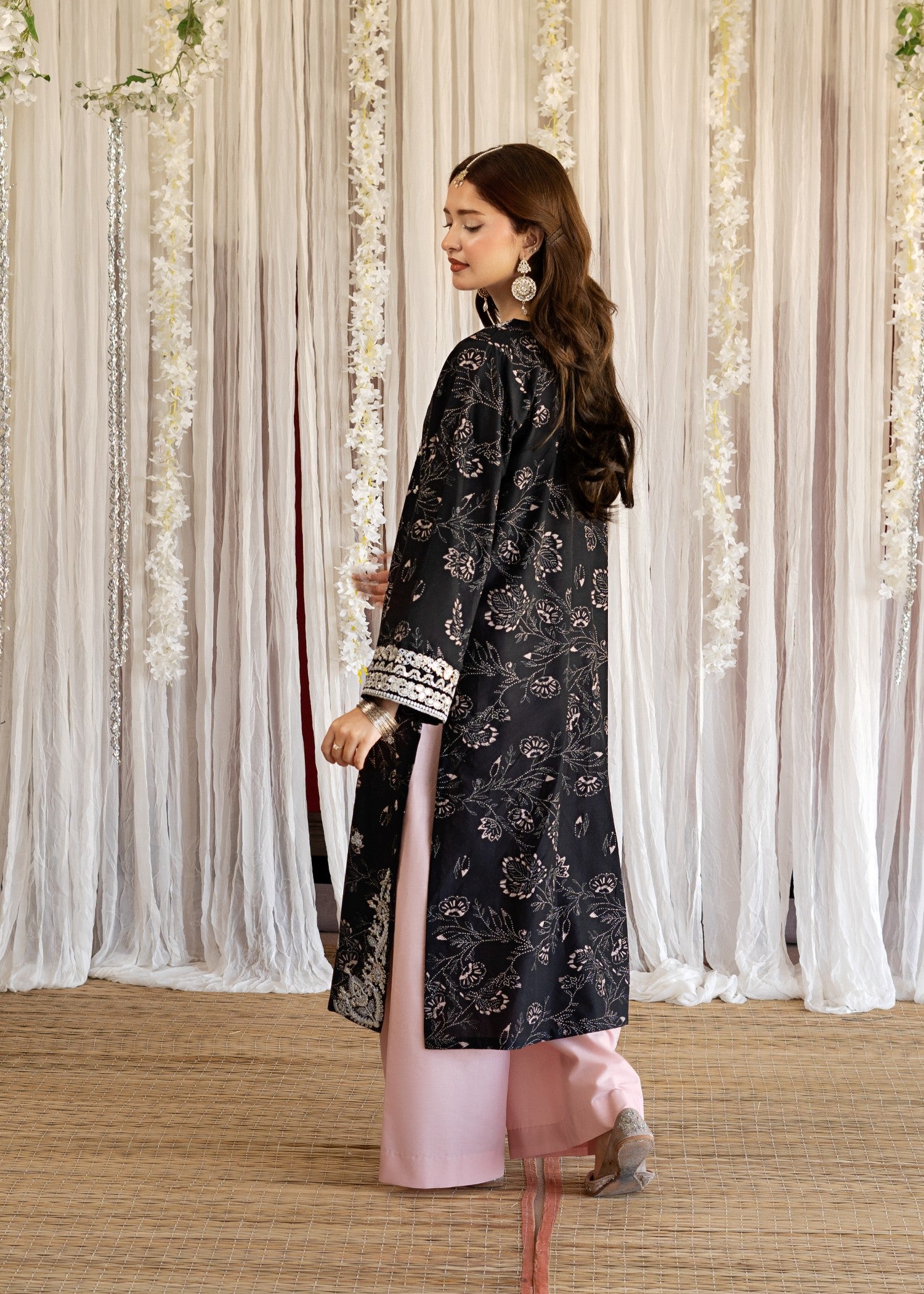 lawn Kurta Set in Black, pink