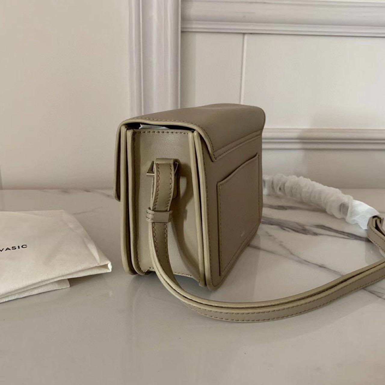 Simple And Versatile Real Cowhide Buckle Small Square Bag