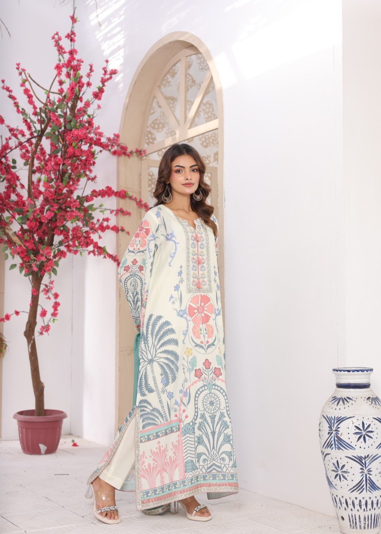 chiffon Kaftan in Off-white