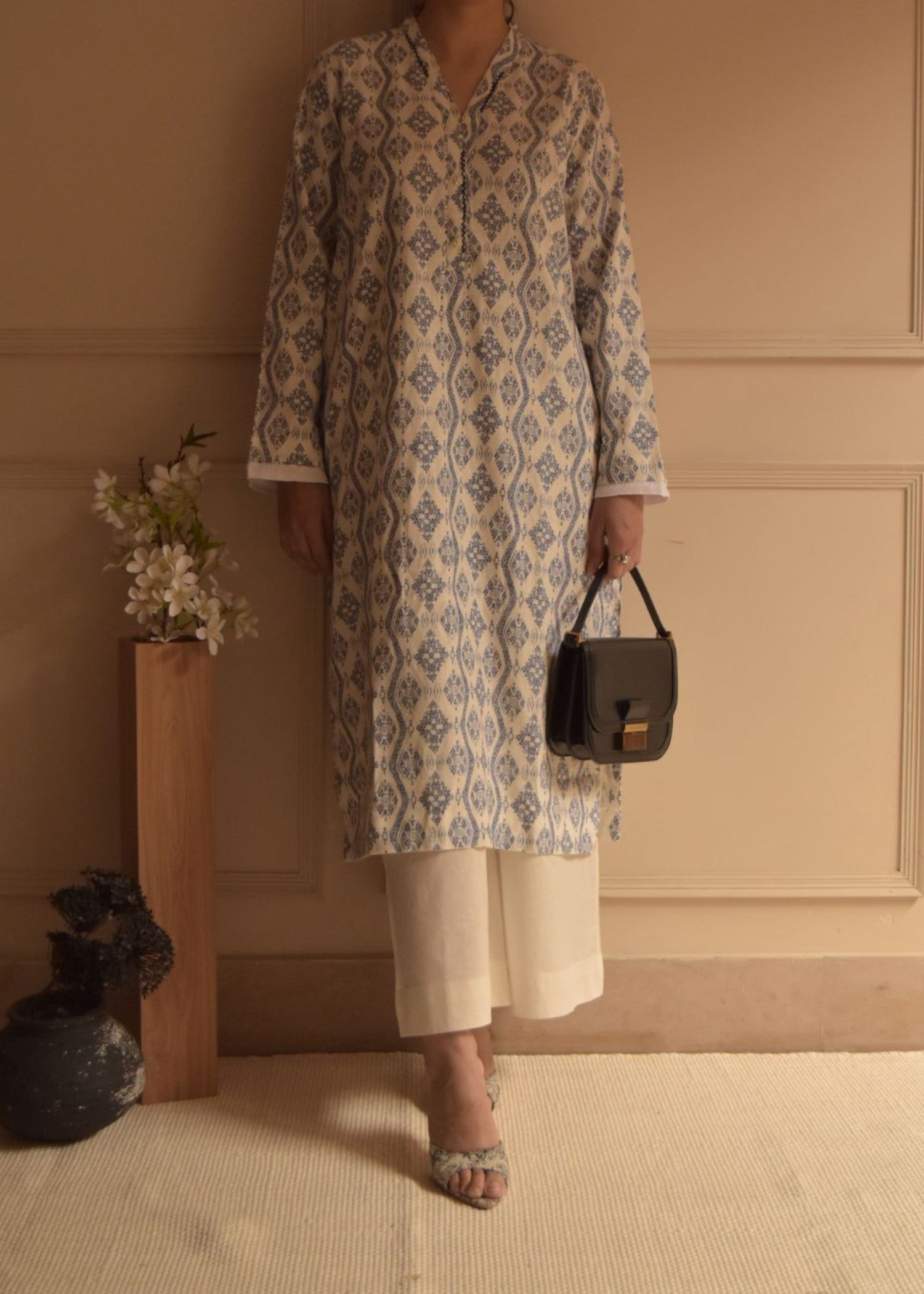 khaddar Kurta Set in Sapphire blue, off-white, navy blue
