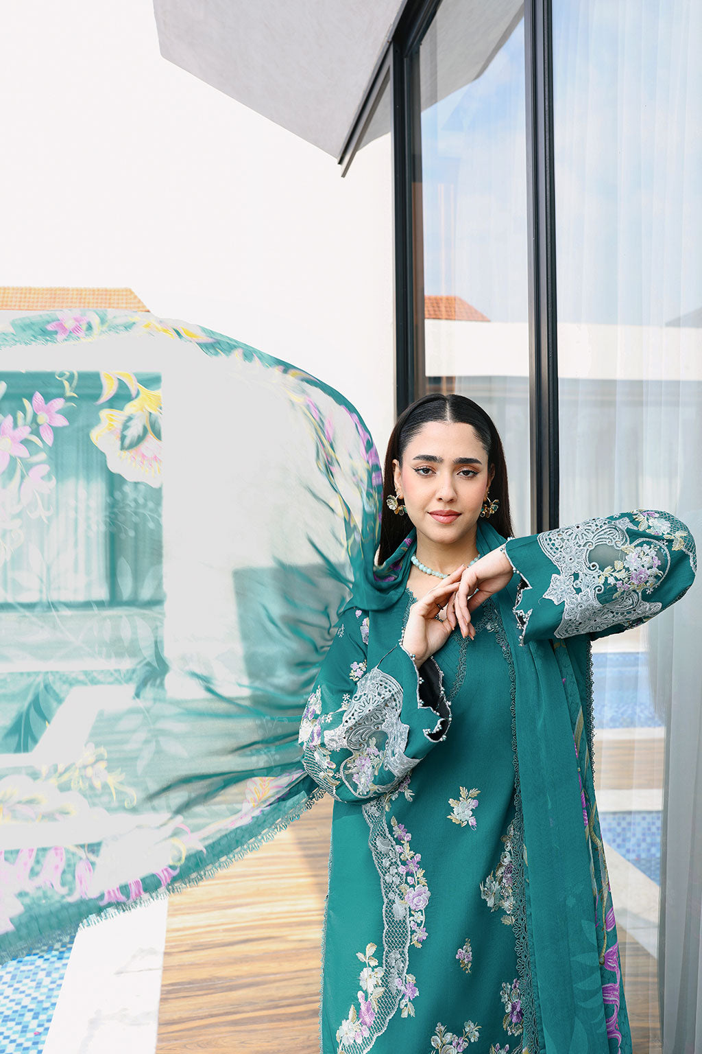 Andaaz Luxury Lawn – Z-1410