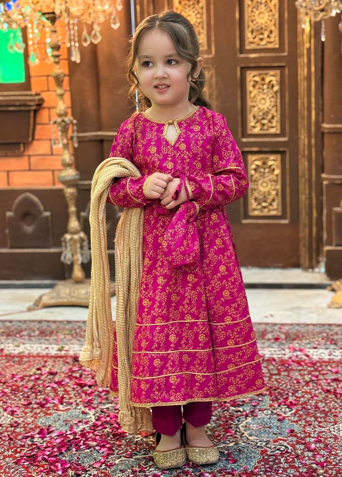 raw silk Pishwas in Hot pink