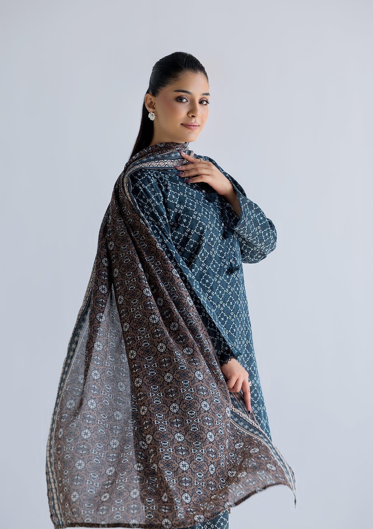 lawn Kurta Set in Dark grey