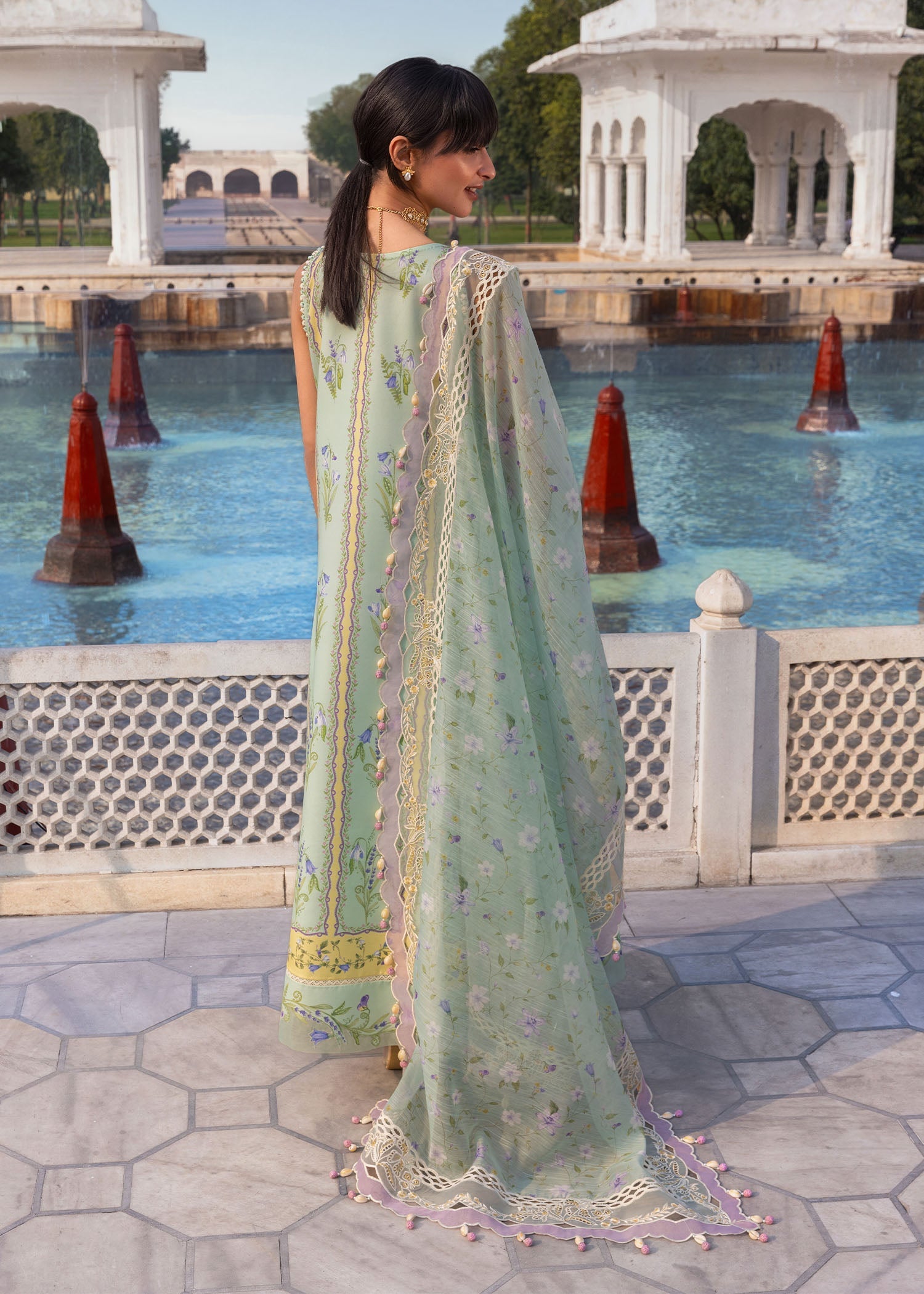Flow Luxury Lawn – SUN-KISSED LETTER-D9B