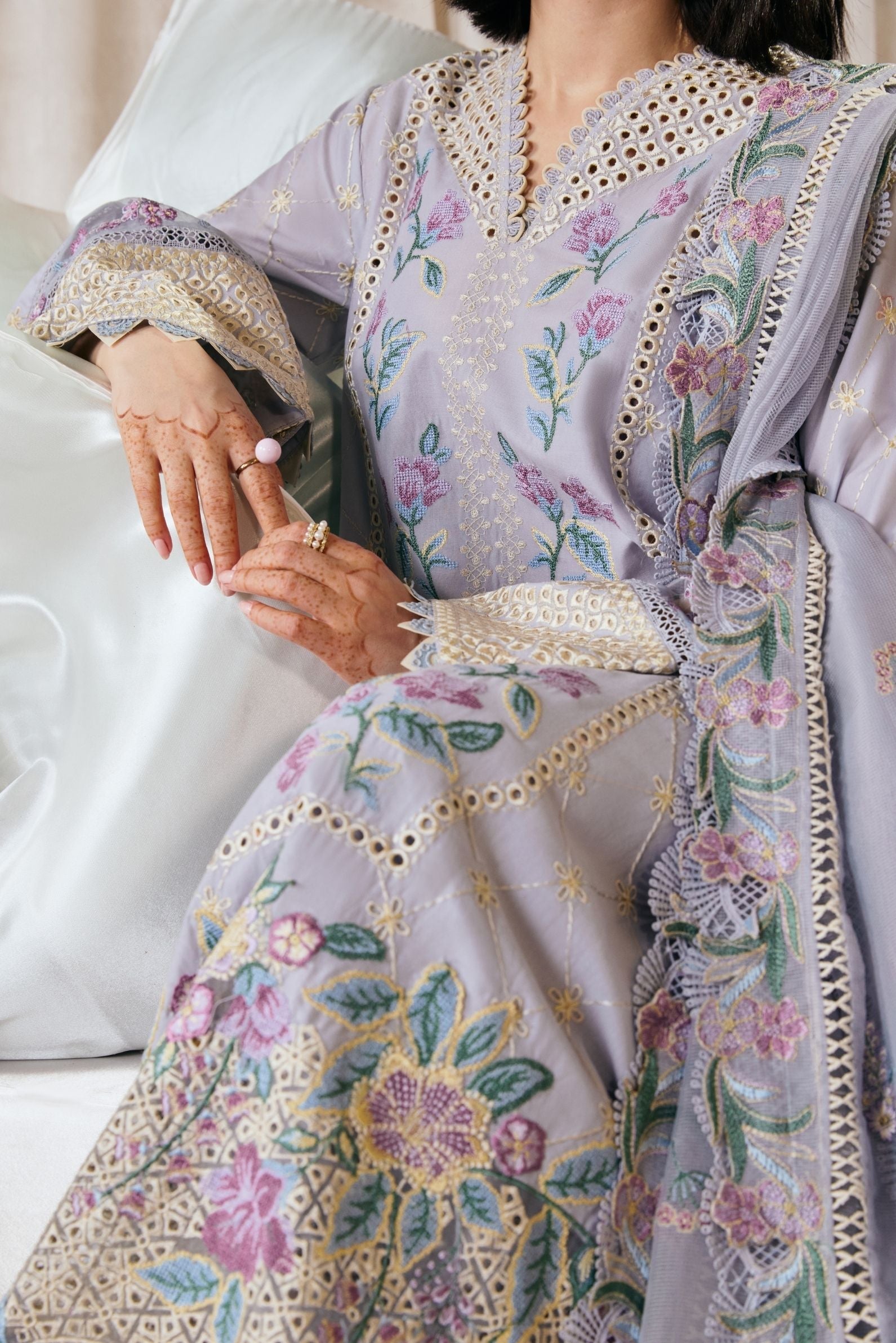 Eid Luxury Lawn – Pari