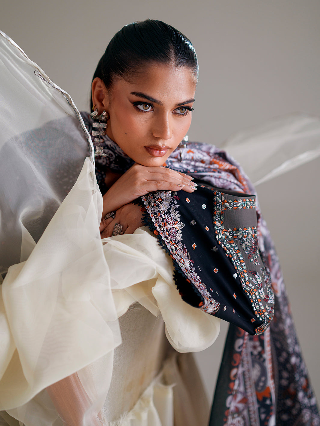 Amour Luxury Lawn – 182-A