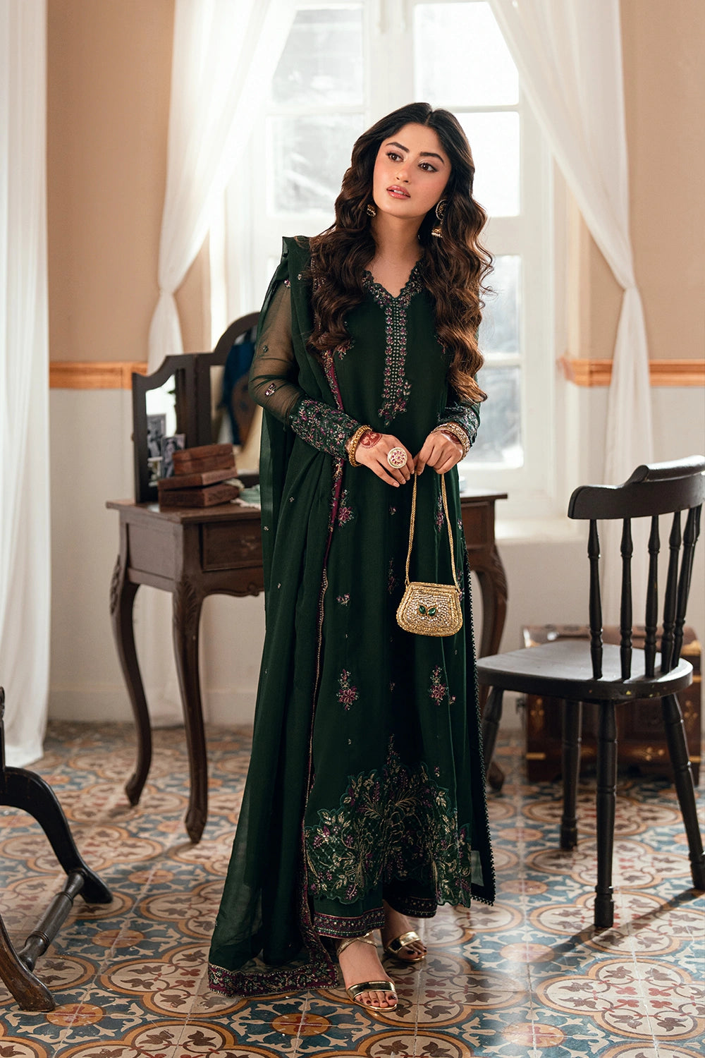 bemberg crinkle chiffon Kurta Set in Green