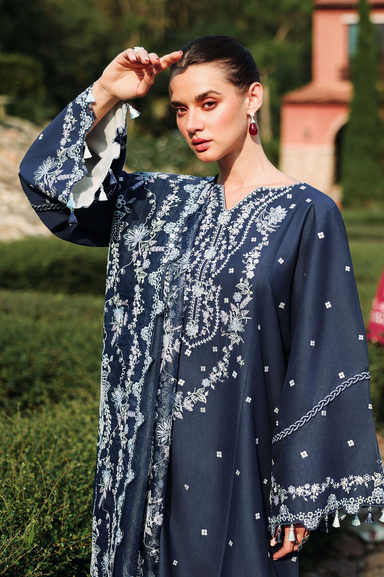 Eid Lawn Edit – Midnight Aura
