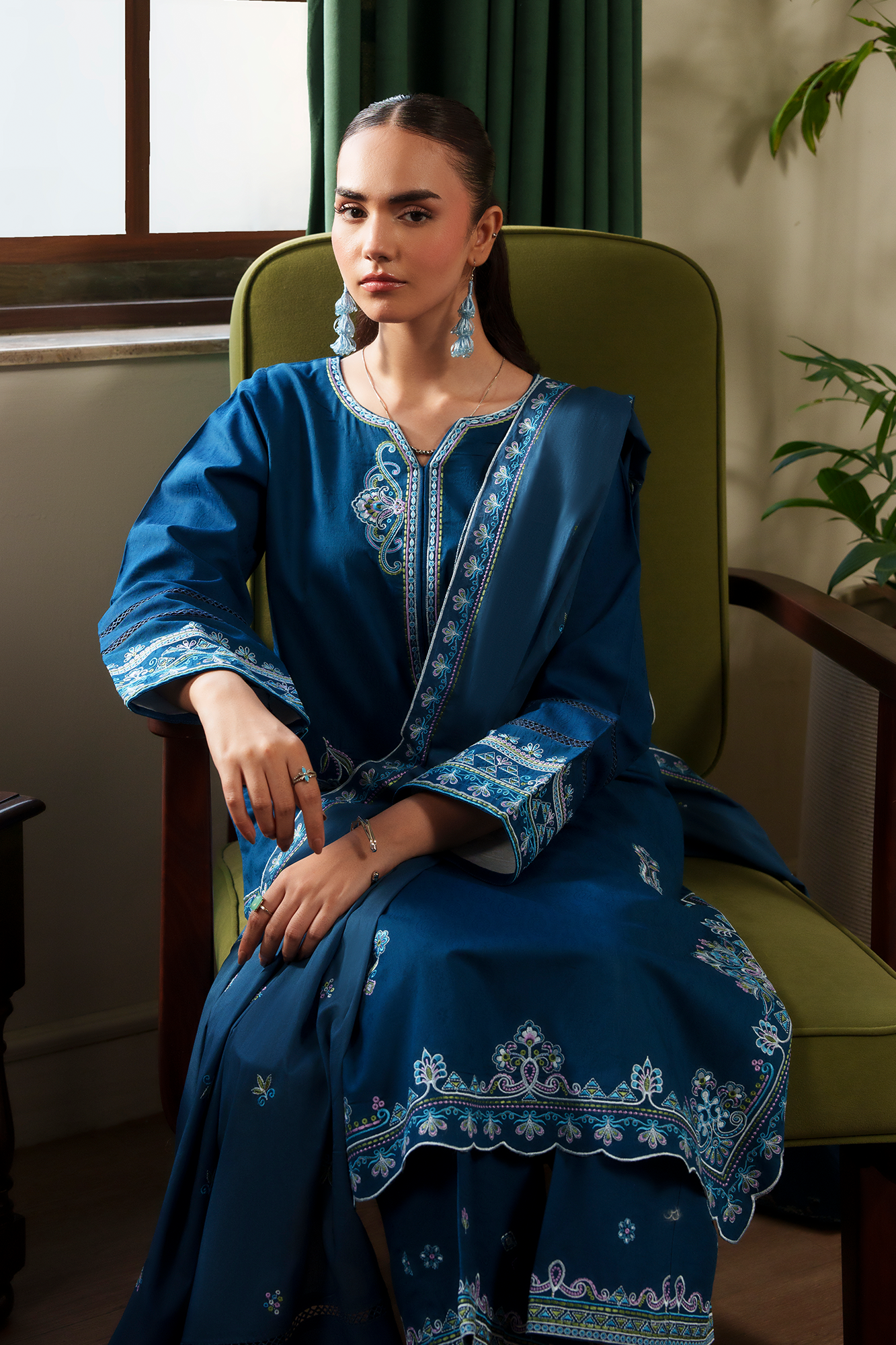 Pret Eid Edit RTW – Zareen