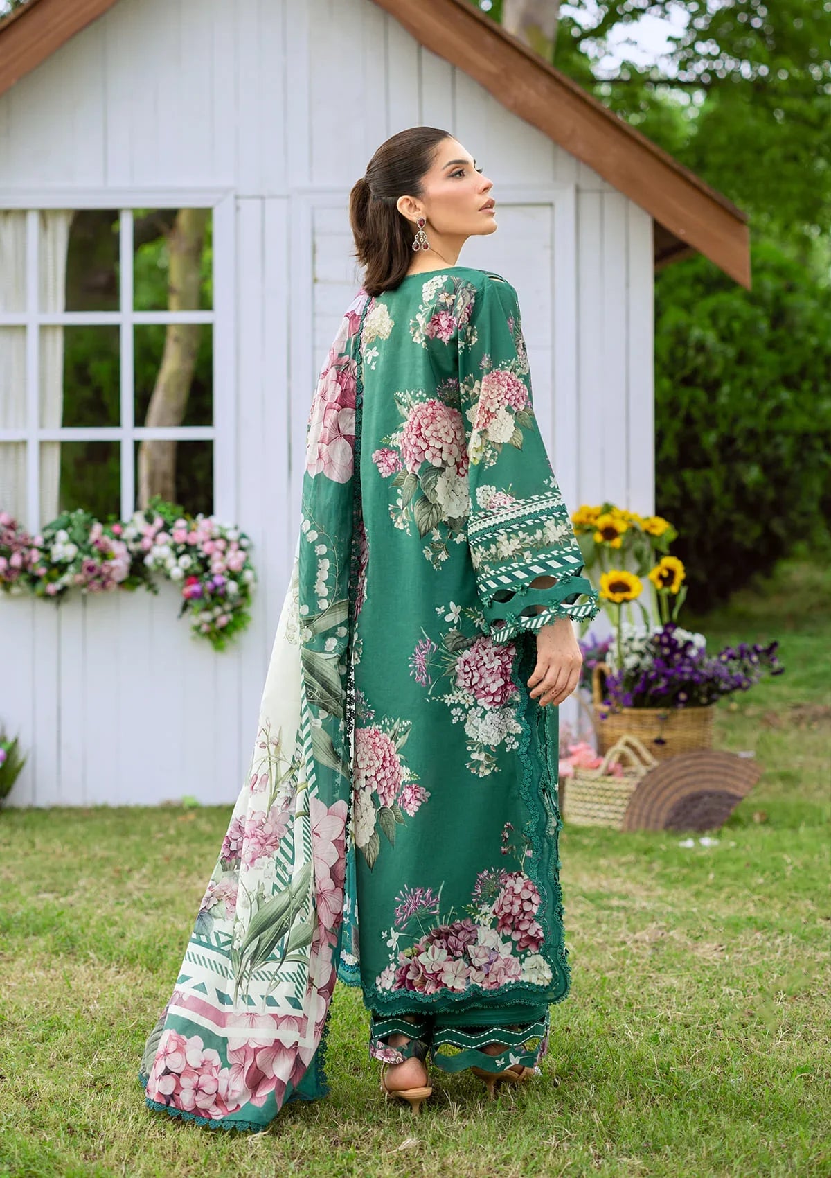 Bridgerton Prints Lawn – EPB-8B MARIN