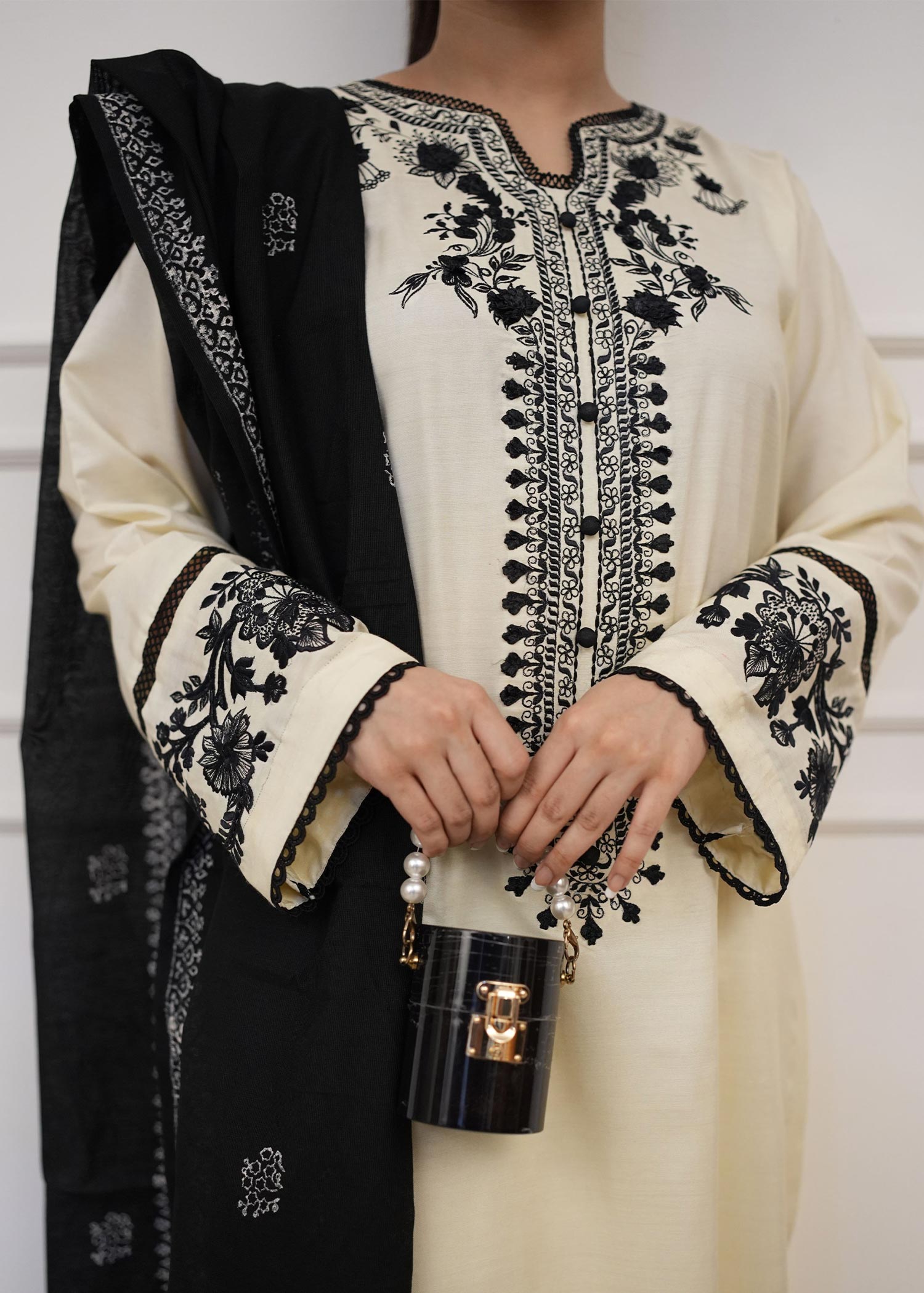 khaddi silk Kurta Set in Off-white