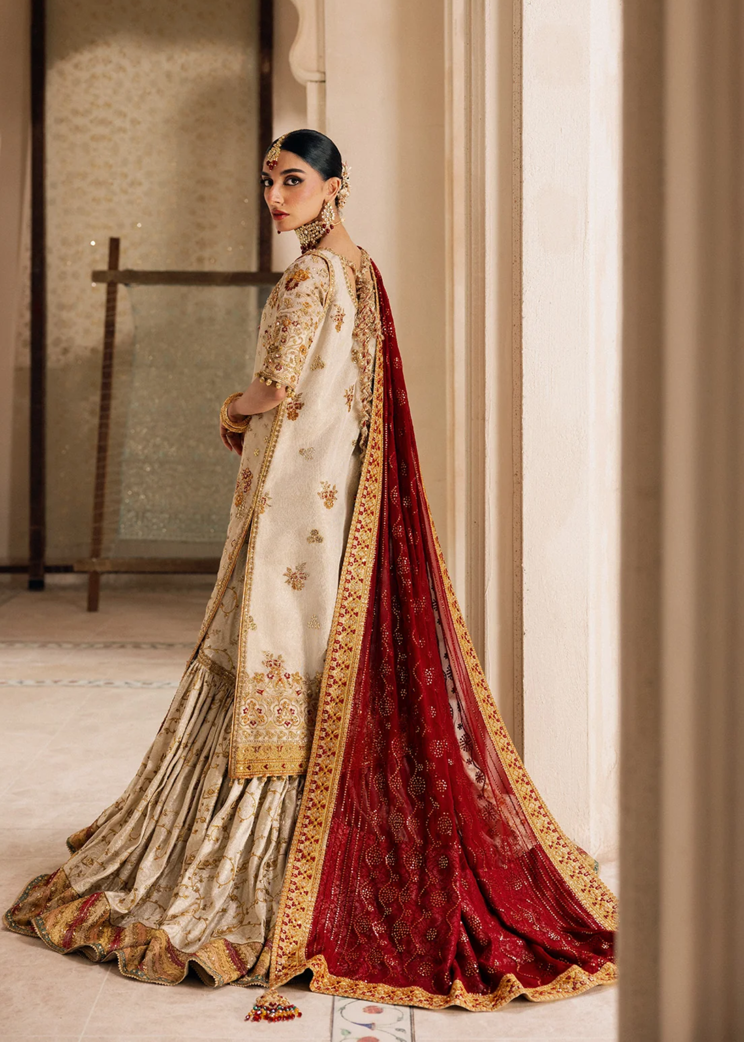 zari net Unstitched in Cream