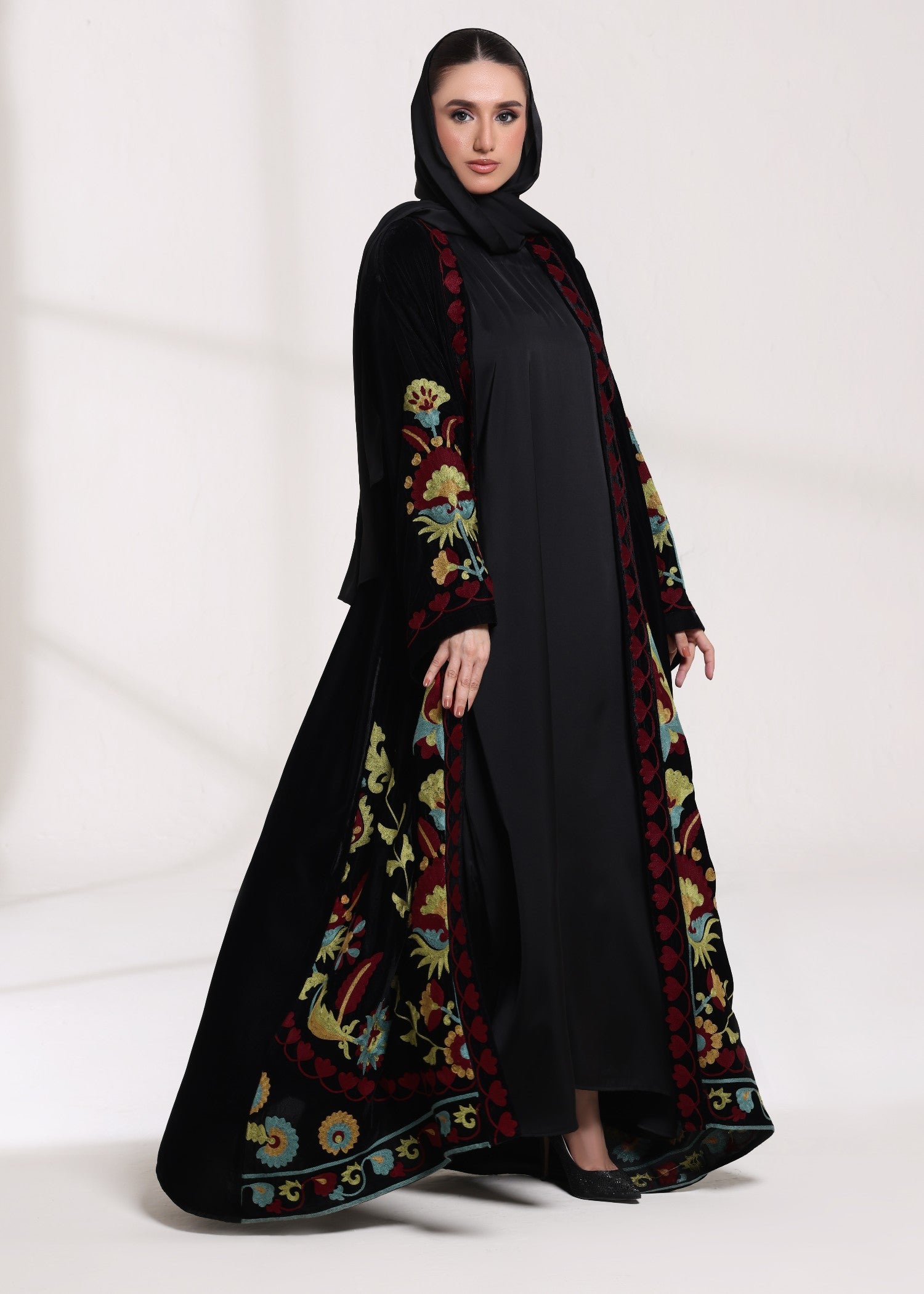 chinese micro velvet 9000 Abaya in Black