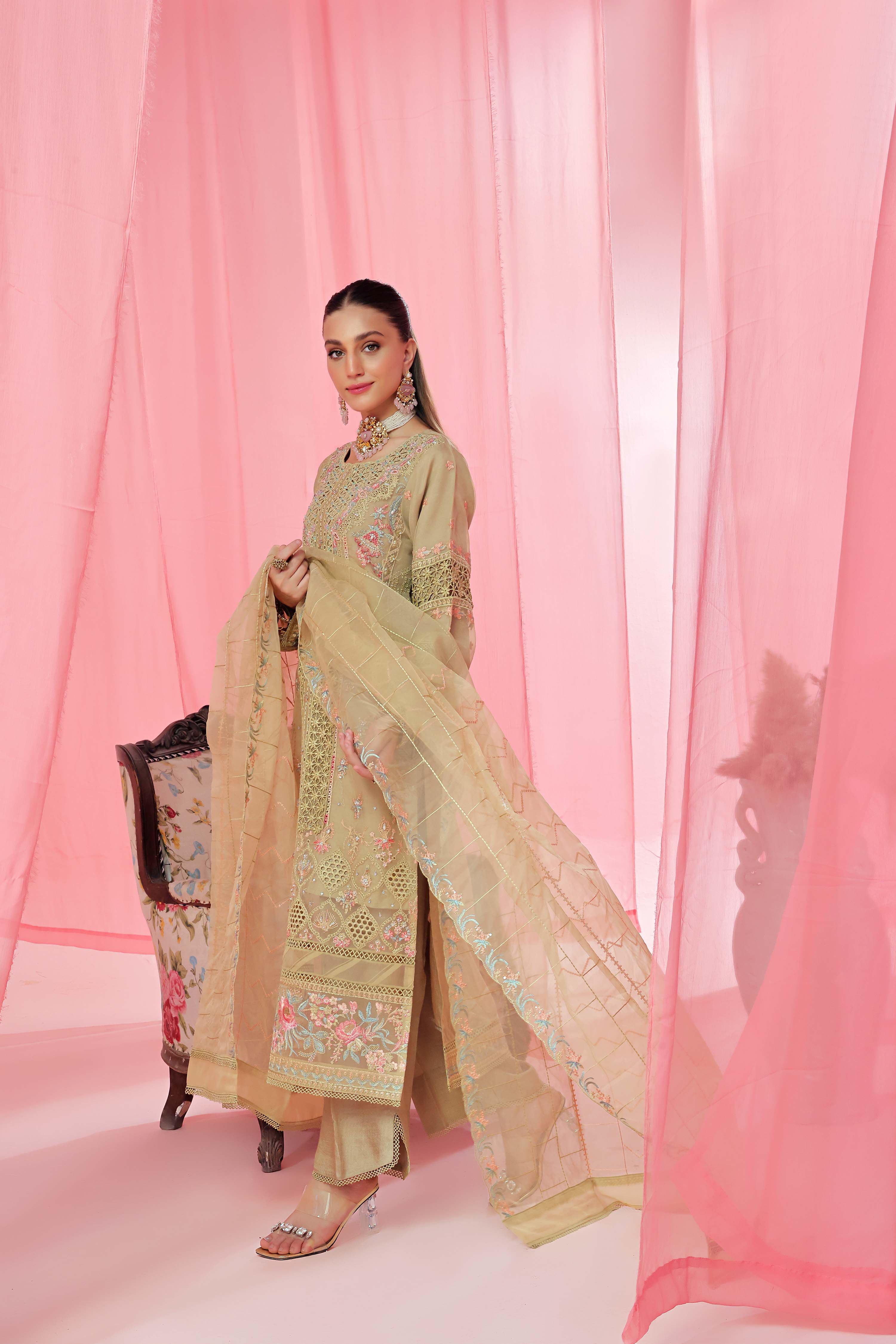 Noori RTW Organza Formal Pret – Nouran