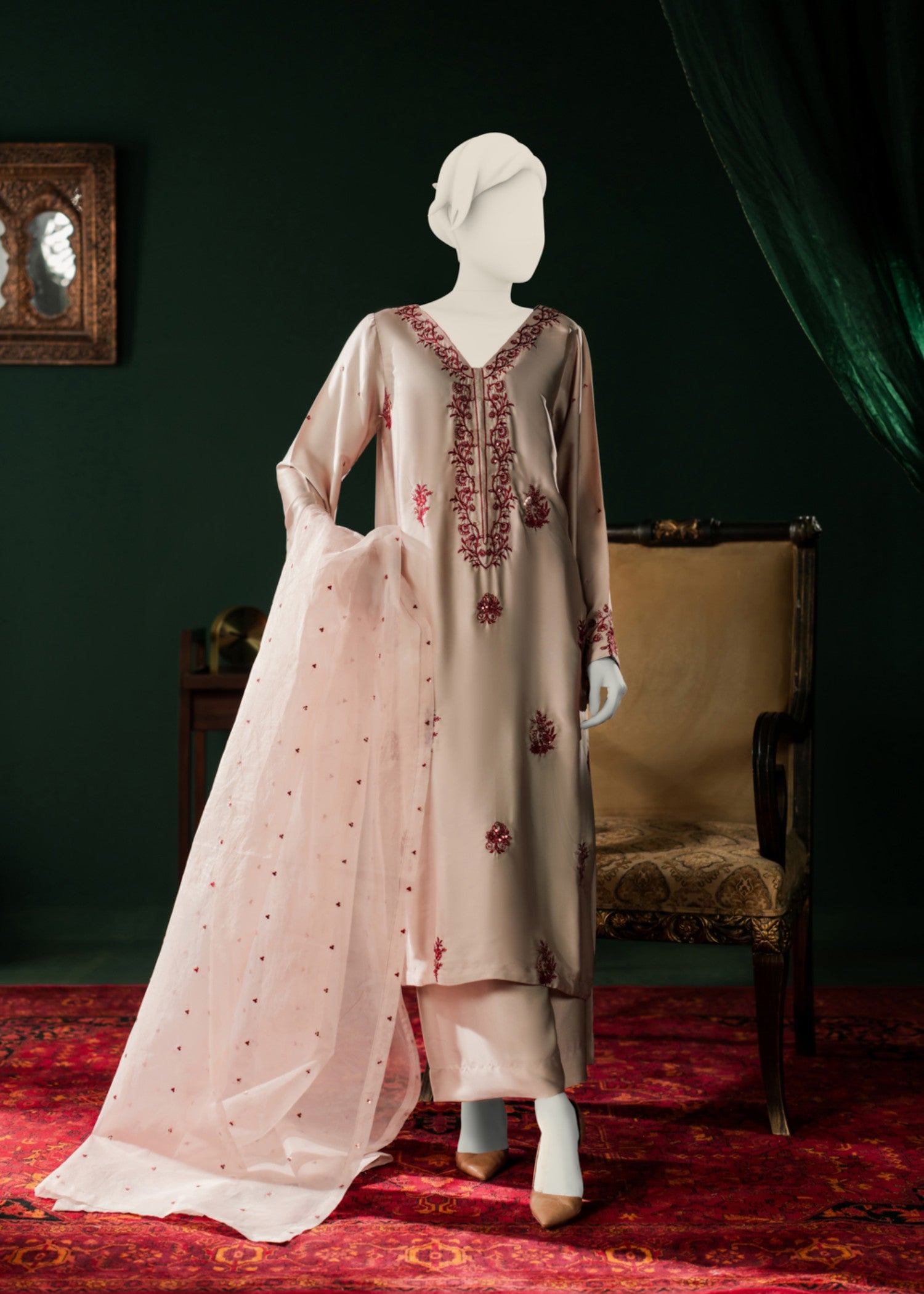 white feather shamooz Kurta Set in Beige