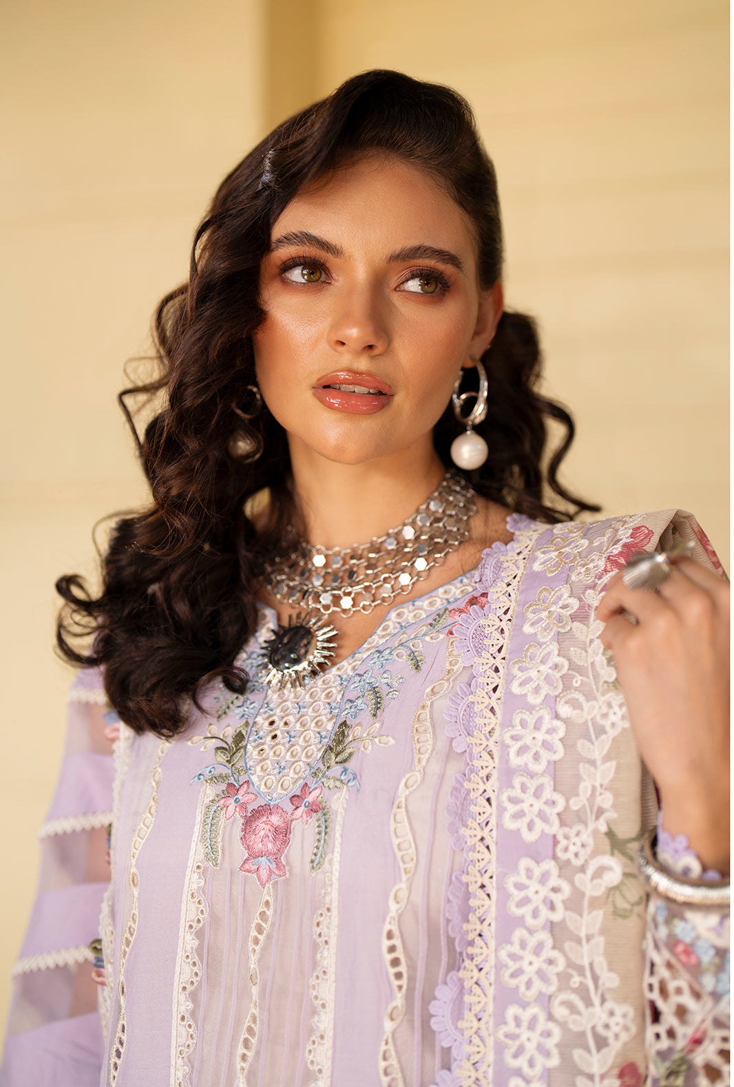 AJR Evara Luxury Lawn – Zaya