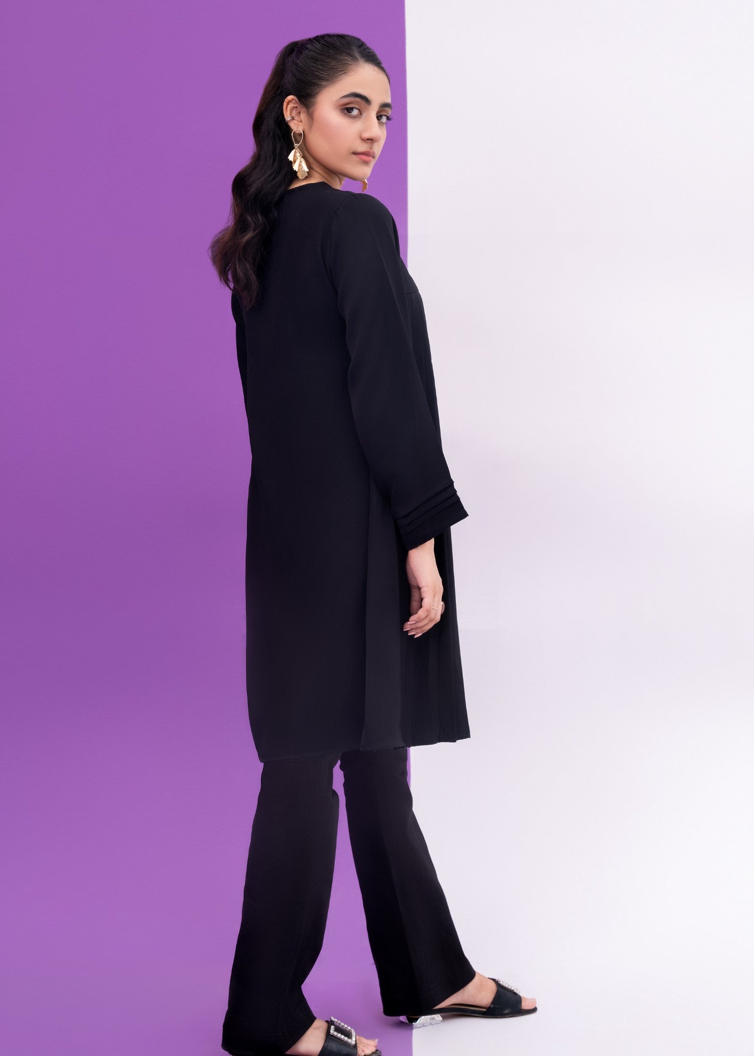 crepe Short Frock in Jet black
