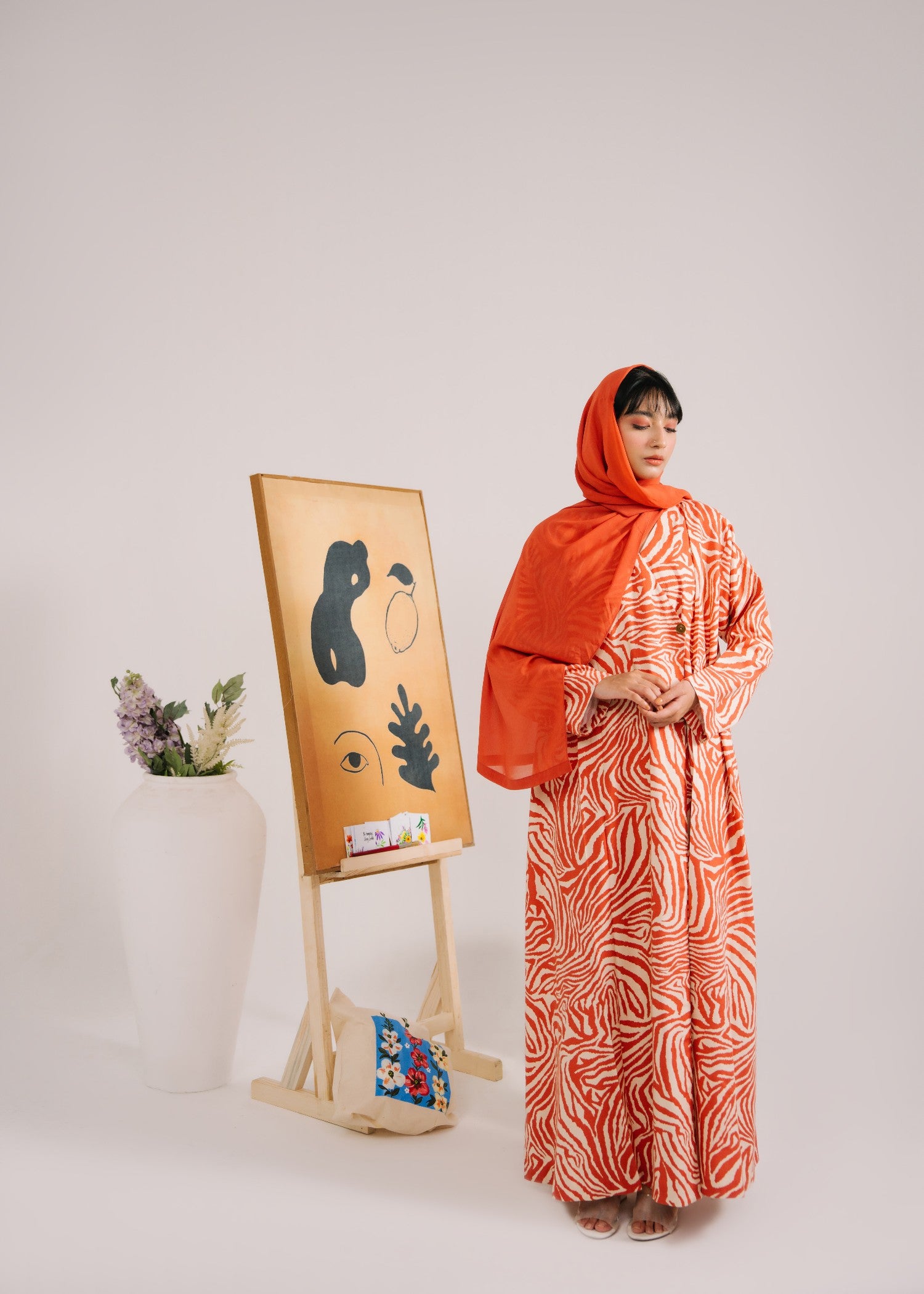 linen Abaya in White, orange