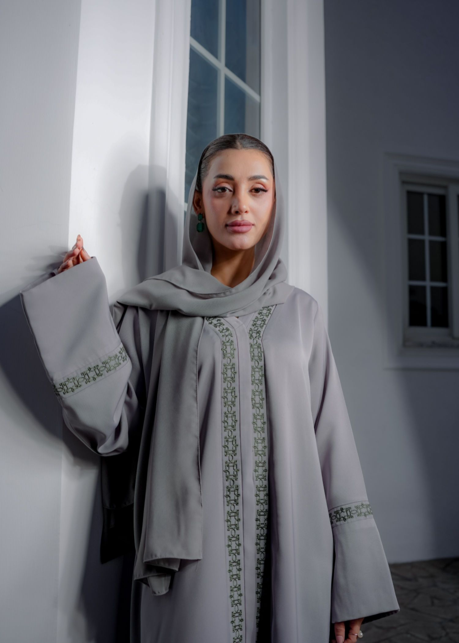 nidha Abaya in Smoke grey